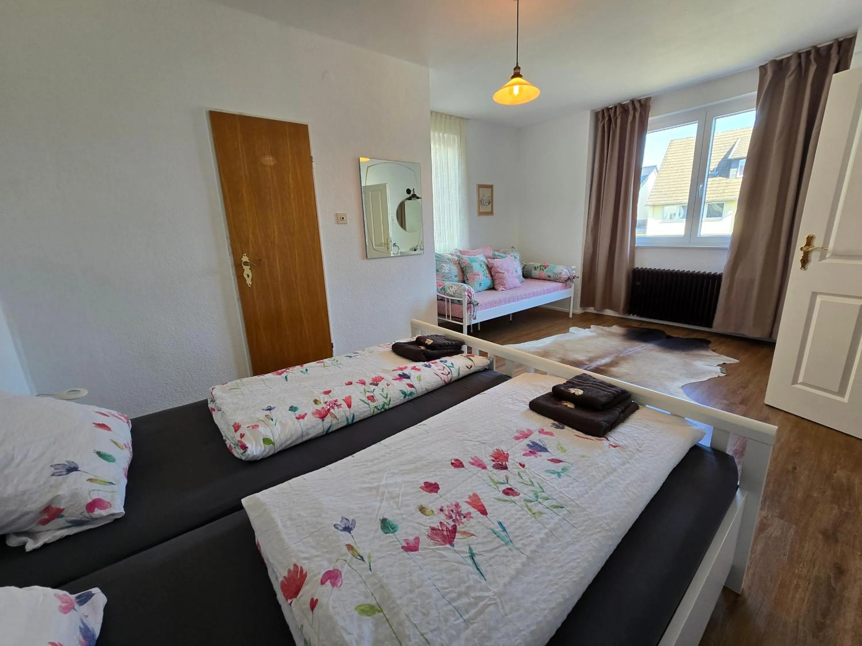 Bed in Eifelblümchen