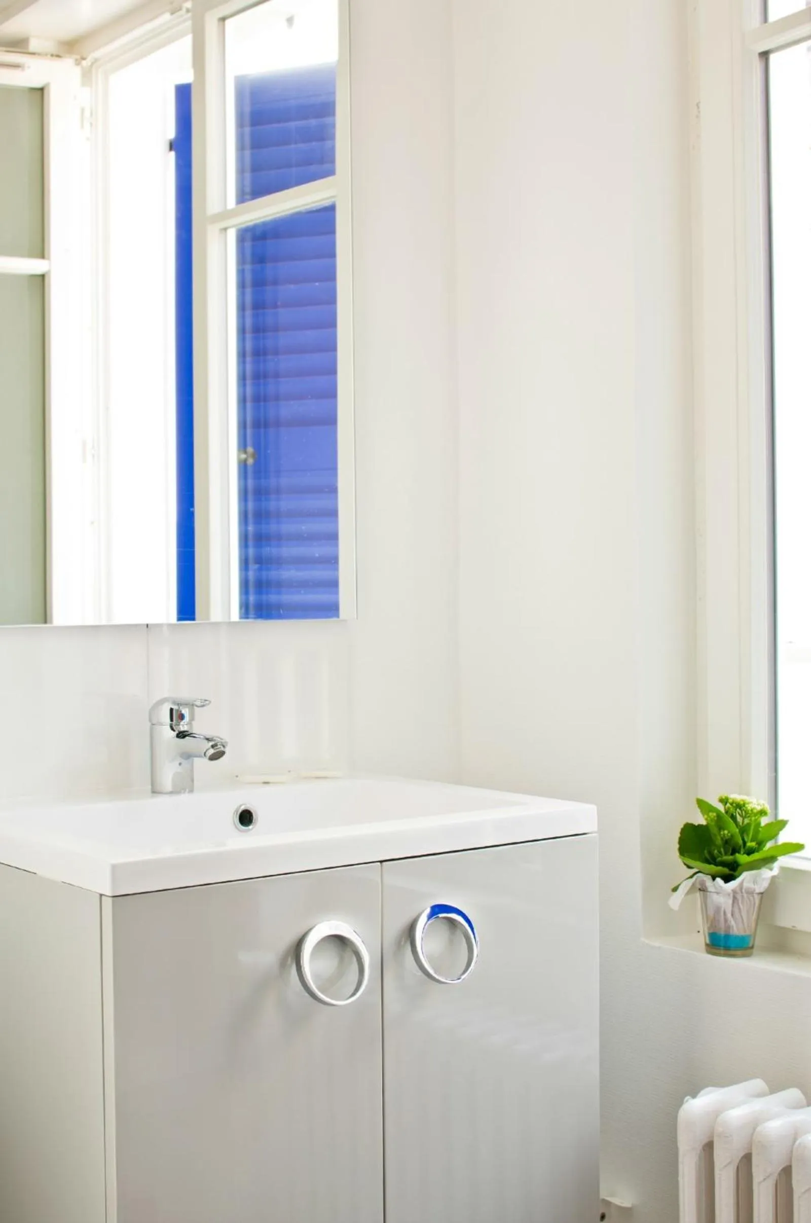 Bathroom in Hôtel Le Saphir