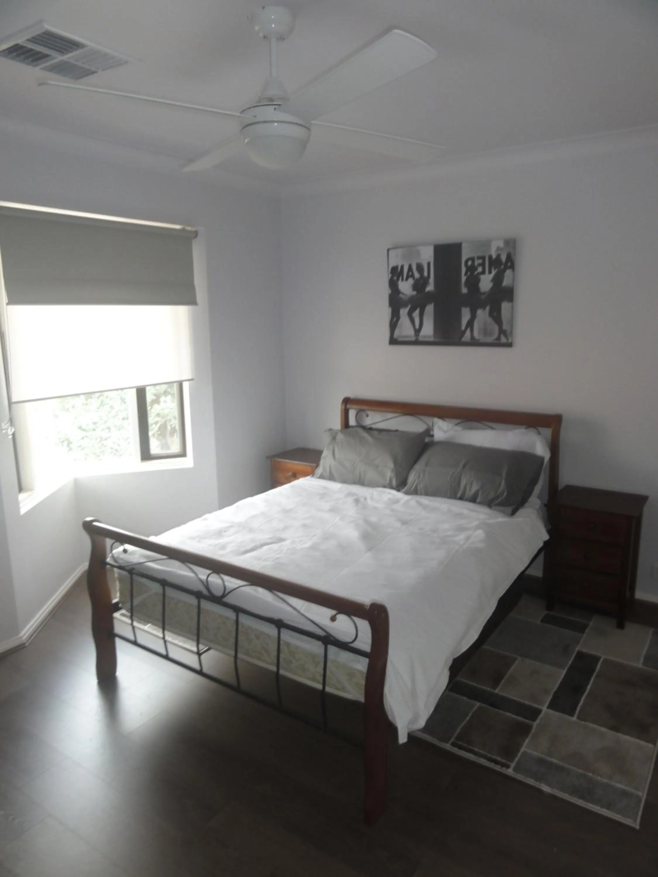 Bed in Prime location & spacious