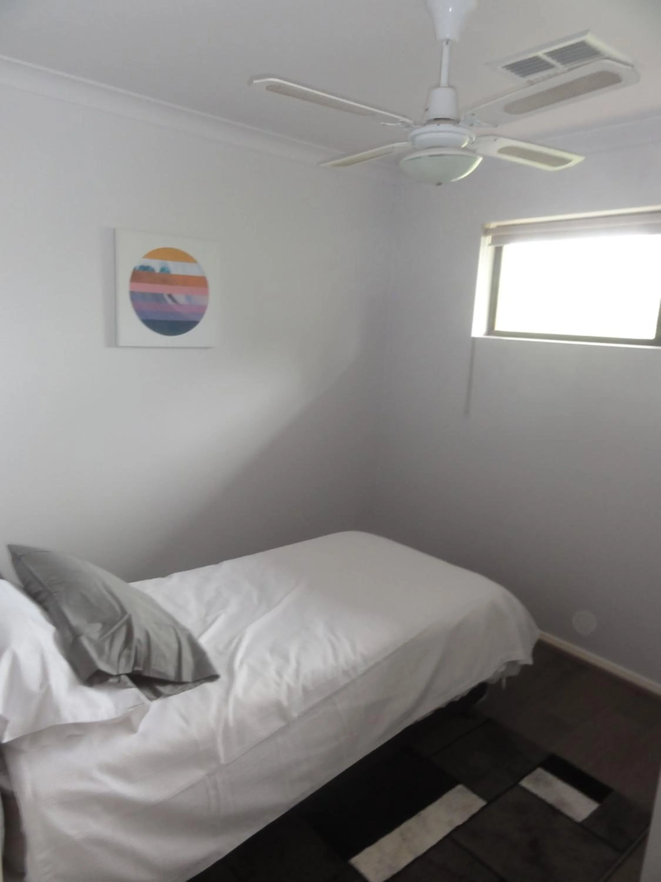 Bed in Prime location & spacious