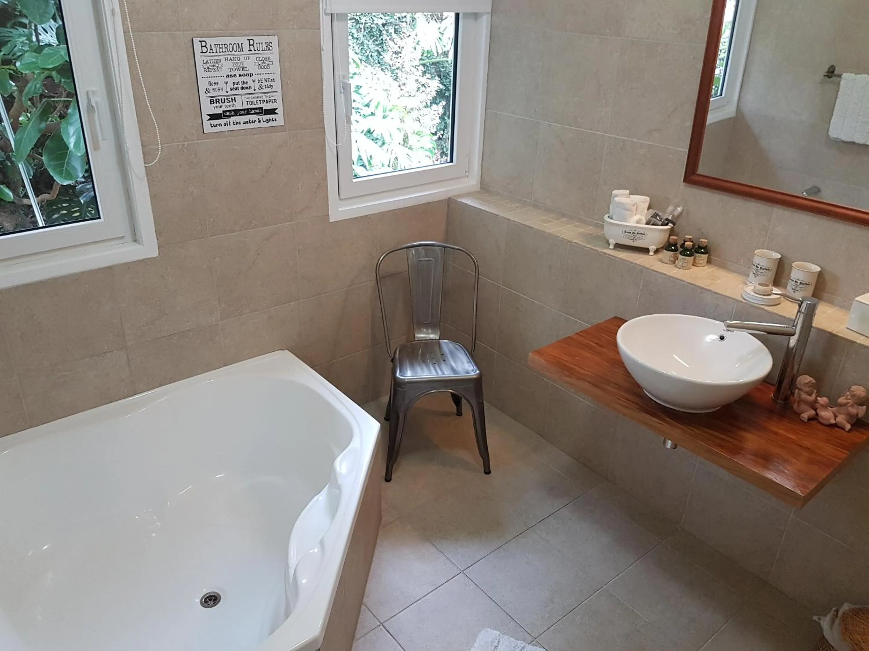 Bathroom in Fernglen B&B
