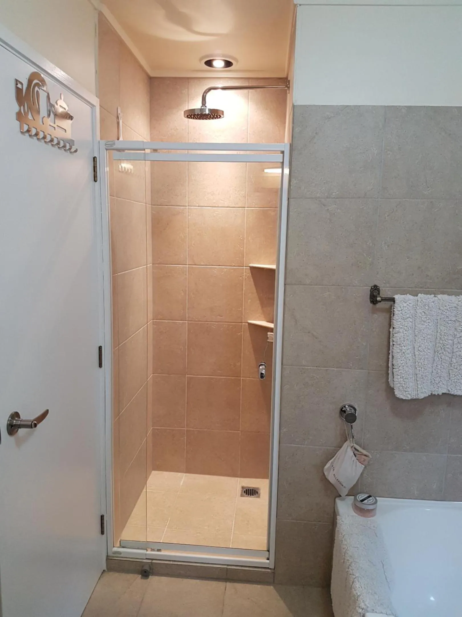 Shower in Fernglen B&B