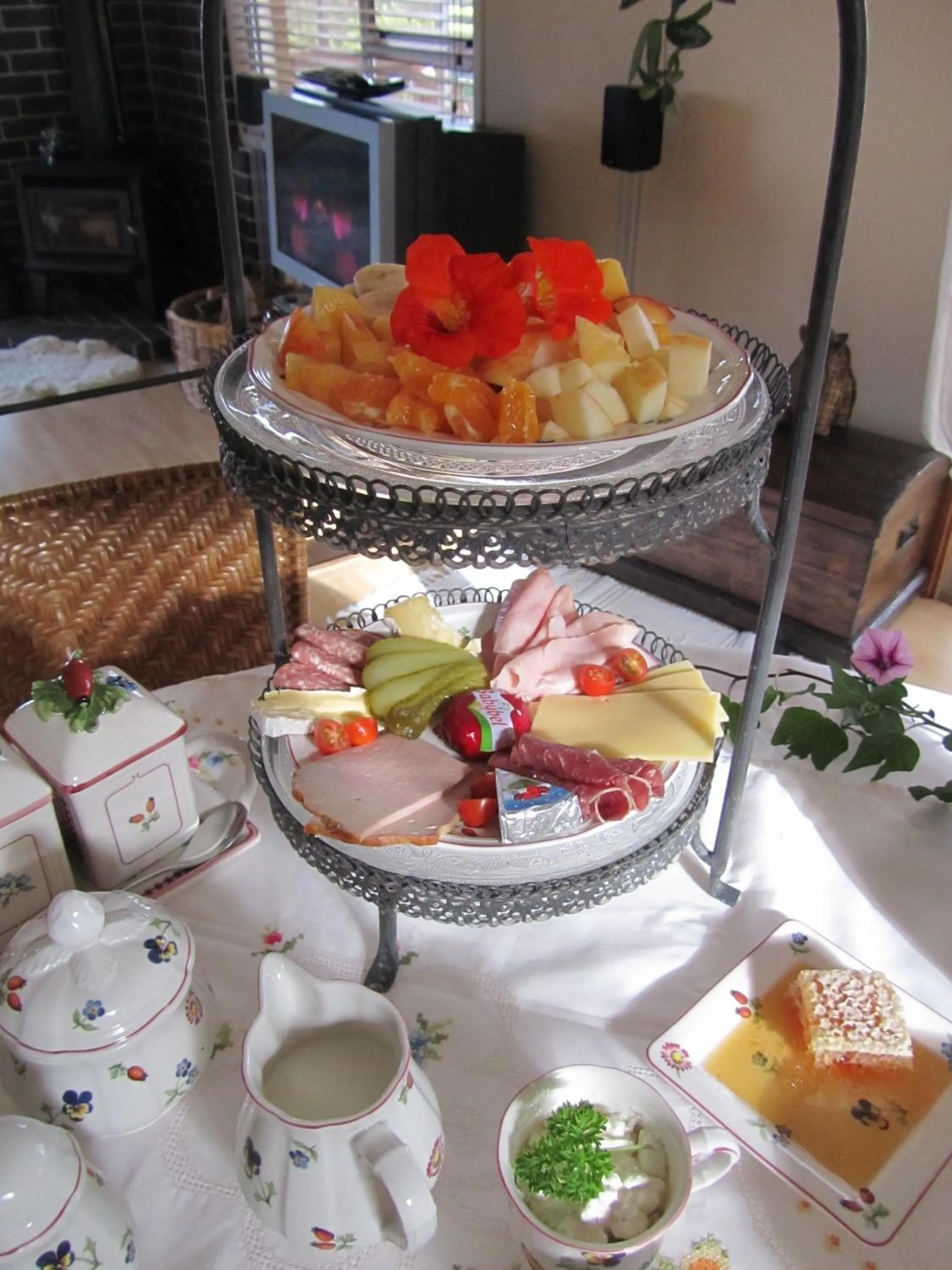 Continental breakfast in Fernglen B&B