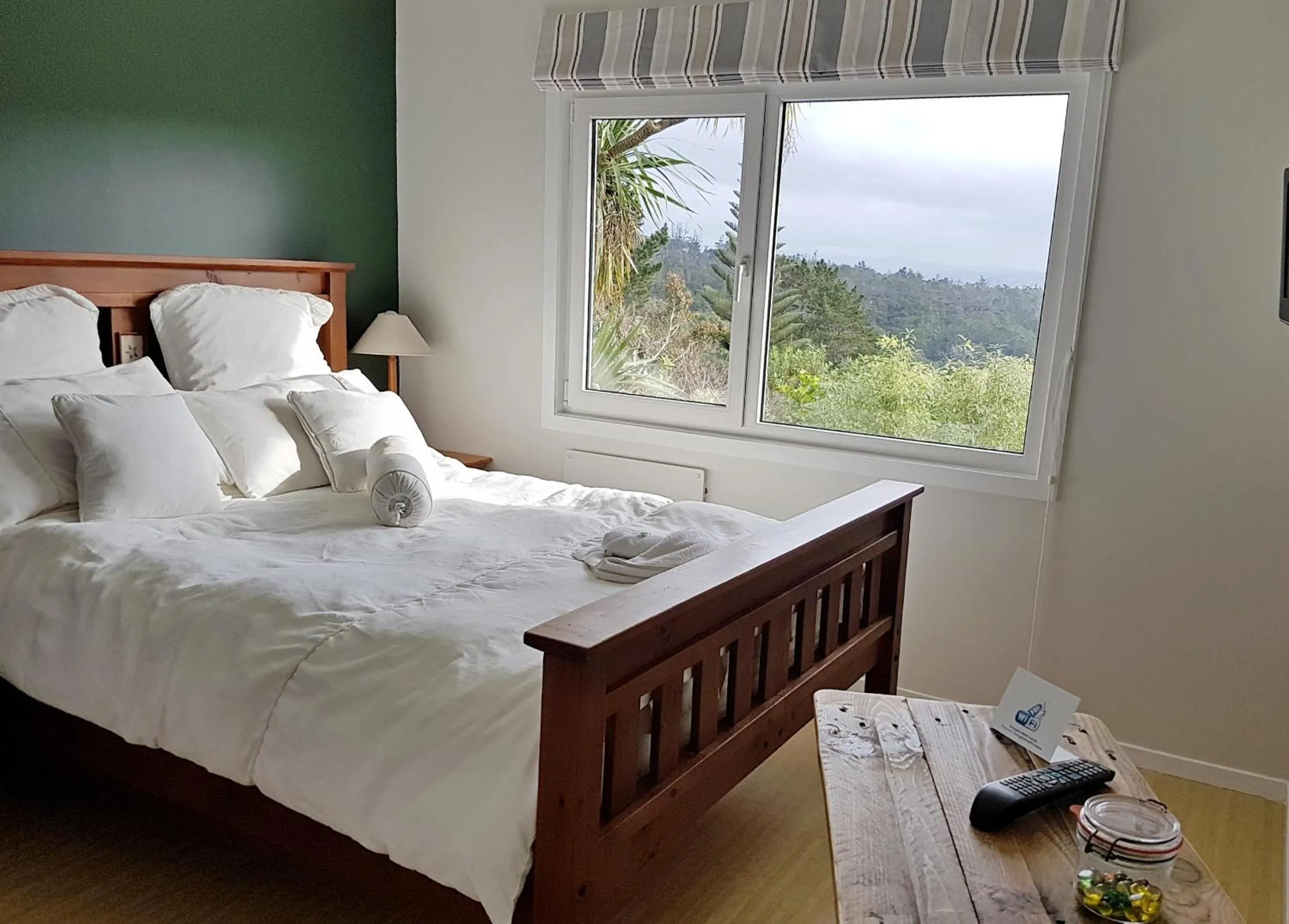 Photo of the whole room, Bed in Fernglen B&B