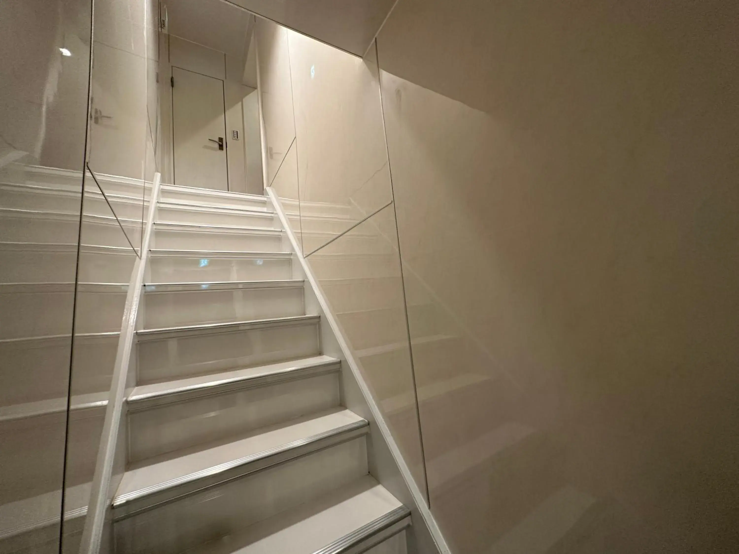 Property building in Ray House Property building in Ray House