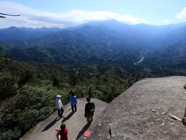 Hiking in Minshuku Satomachi