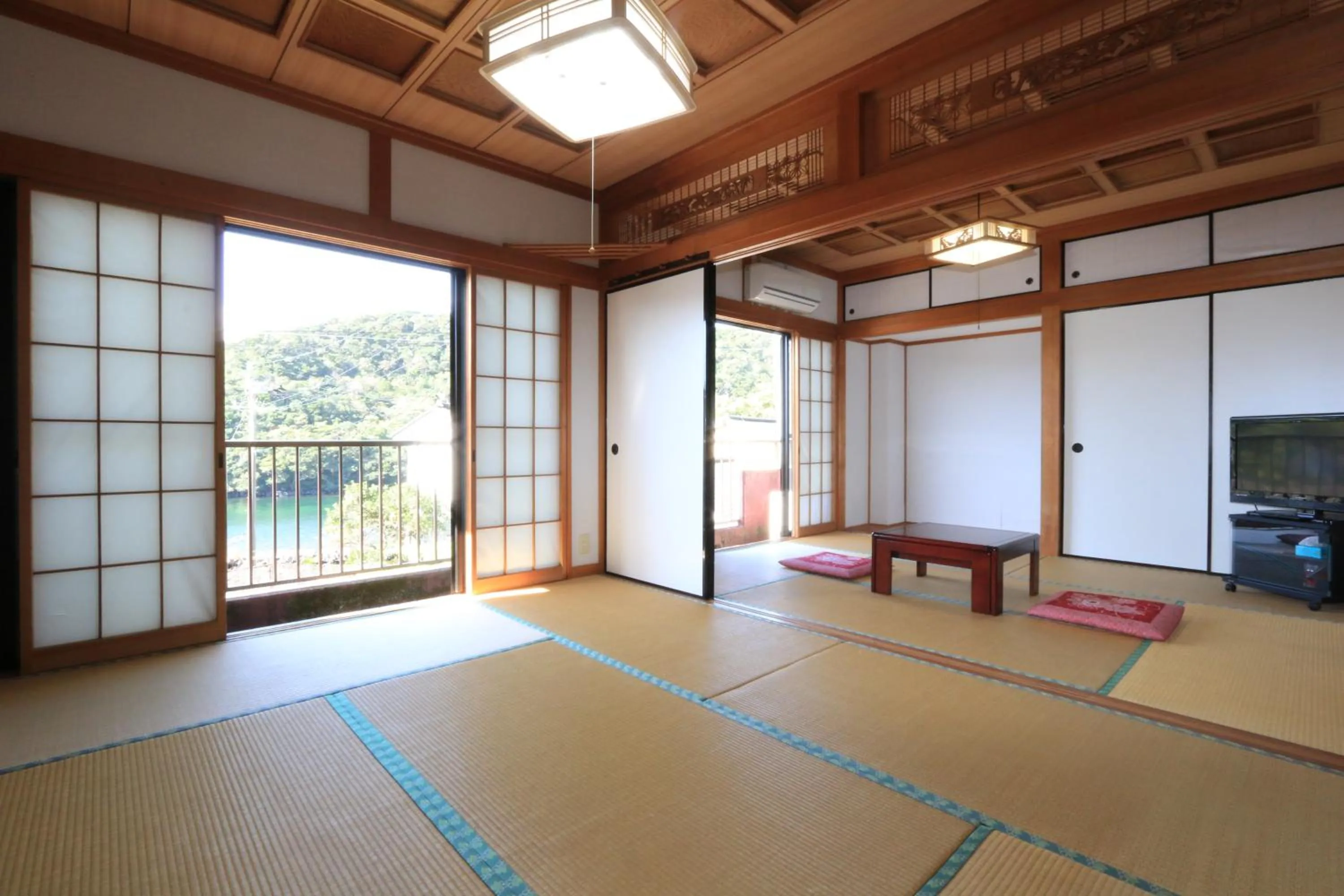 Photo of the whole room in Minshuku Satomachi