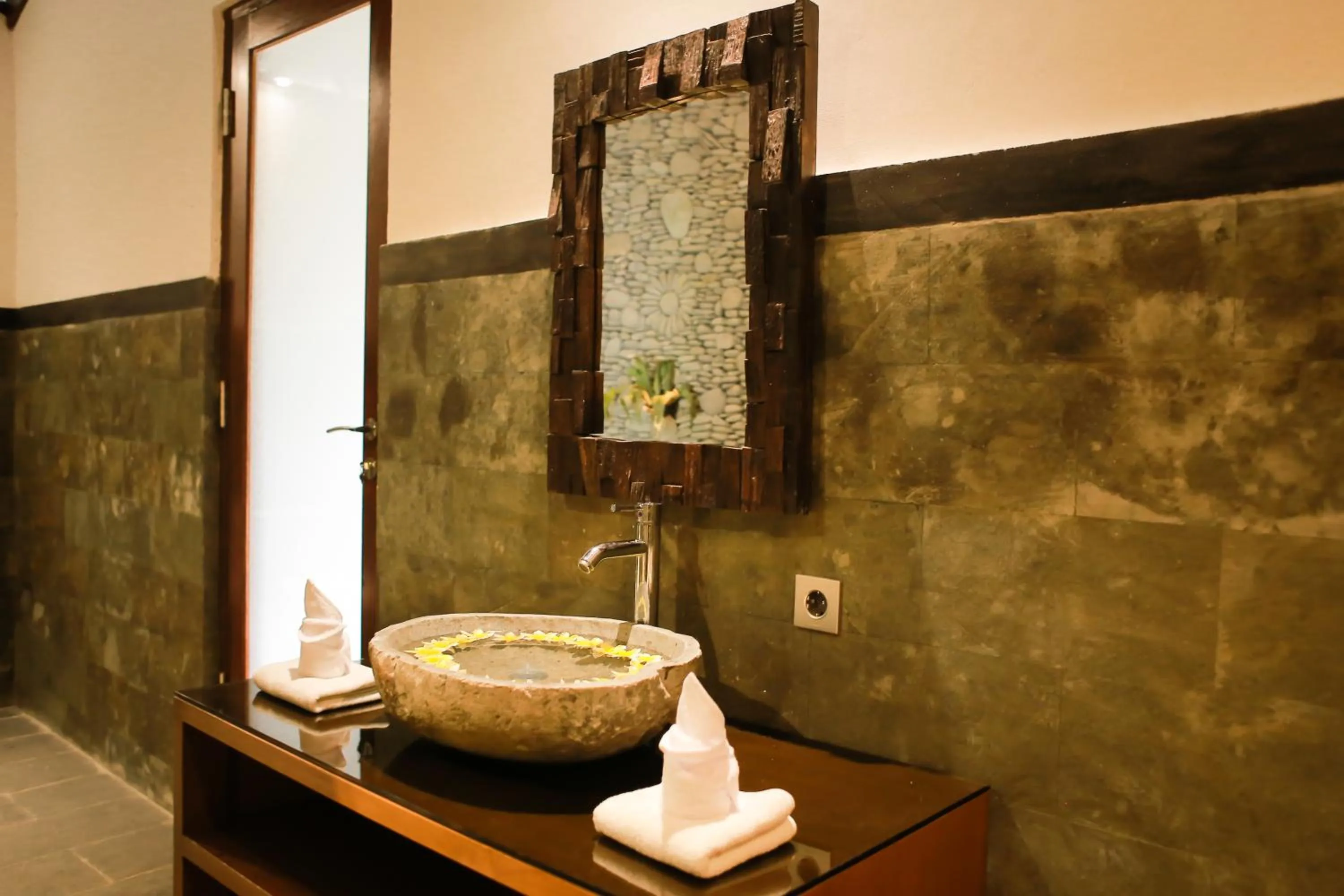 Bathroom in Ayu Duwur Beji