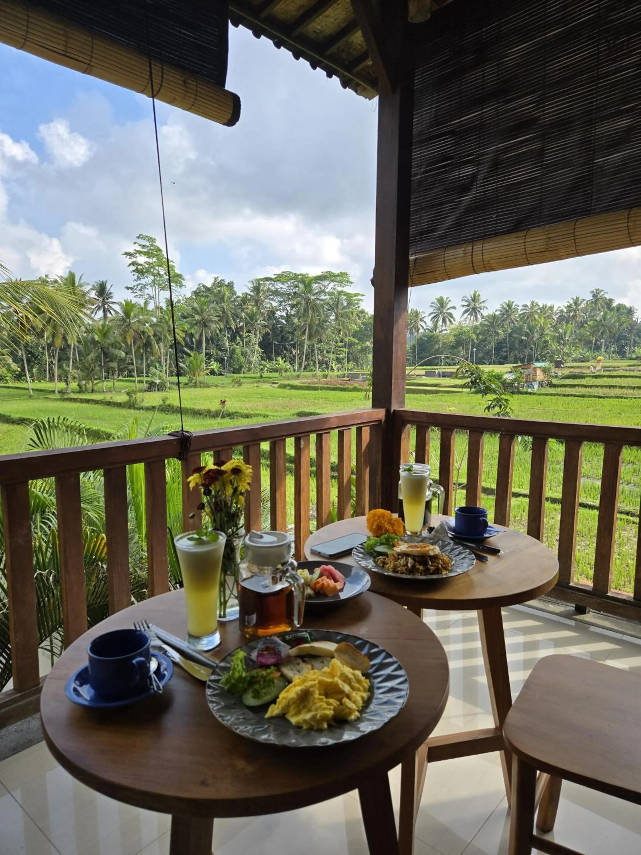 Breakfast in Ayu Duwur Beji