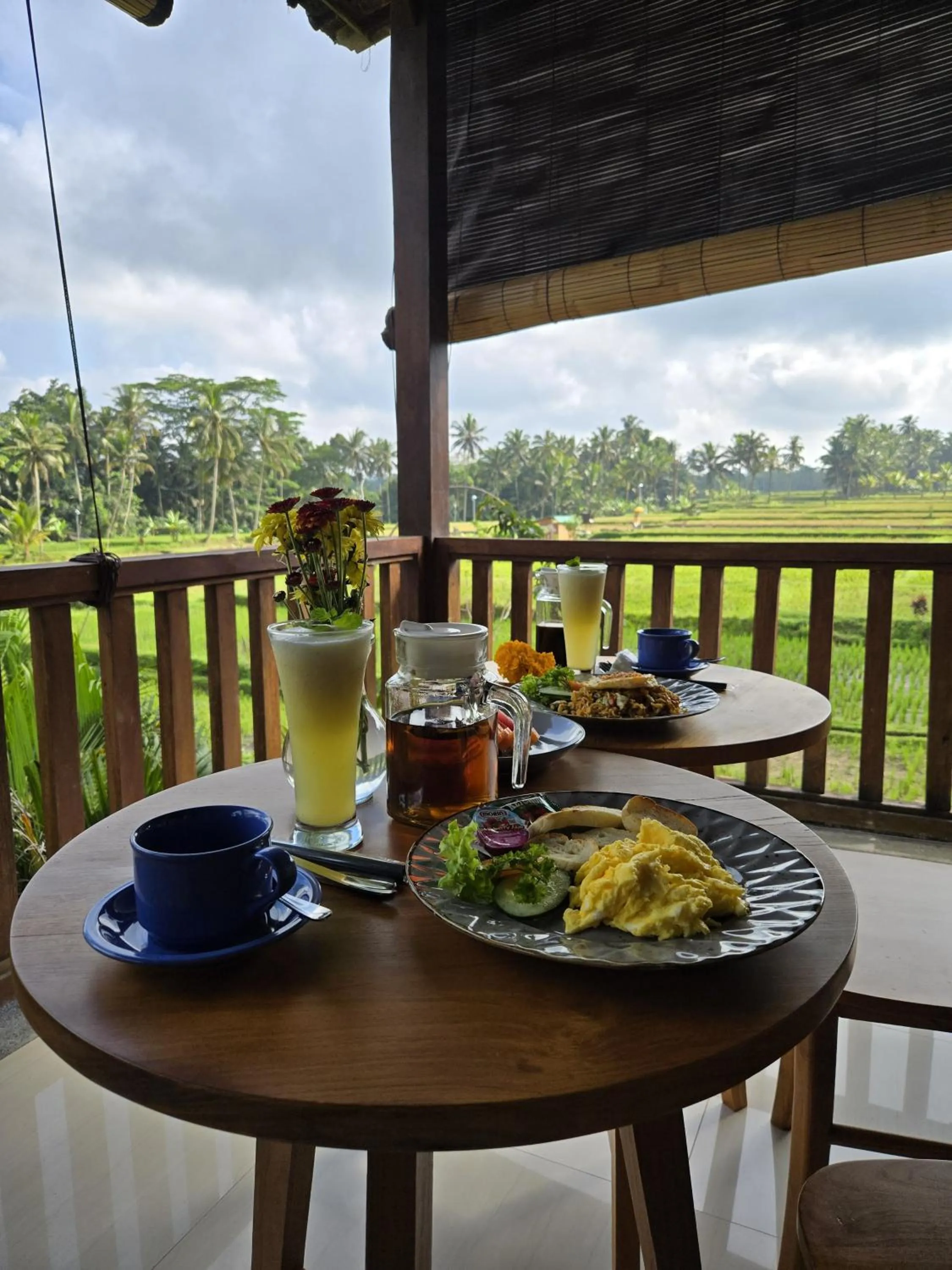Breakfast in Ayu Duwur Beji