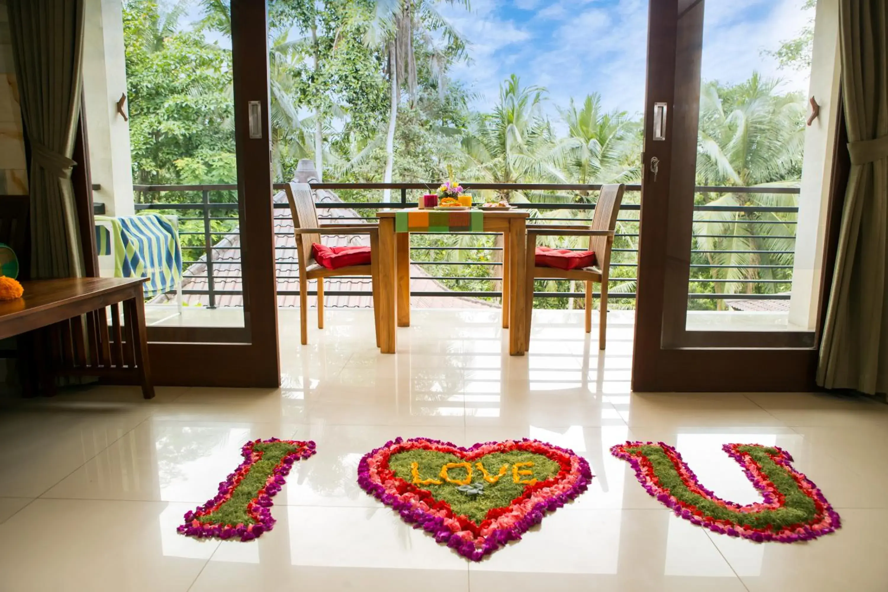 Deluxe Suite with Jungle View in Ayu Duwur Beji Deluxe Suite with Jungle View in Ayu Duwur Beji