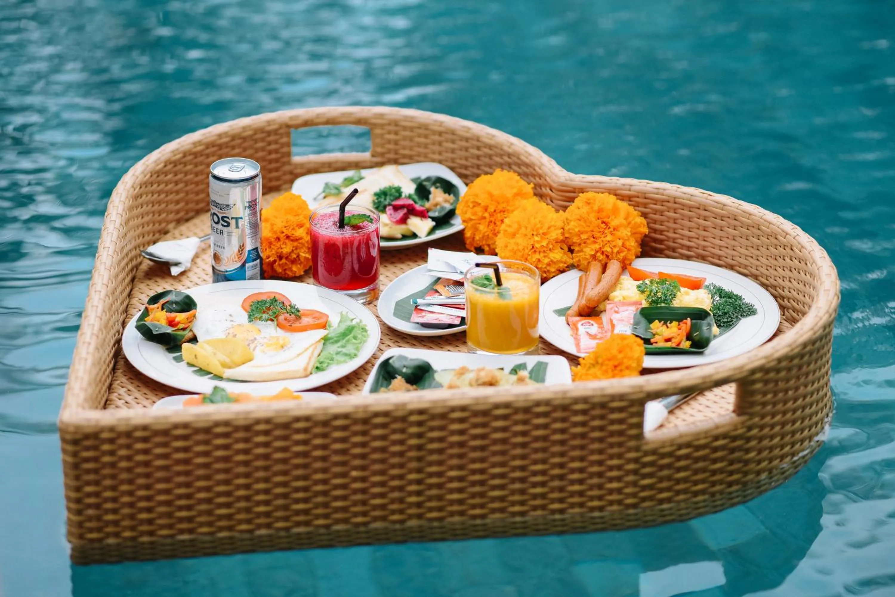 Food and drinks in Ayu Duwur Beji