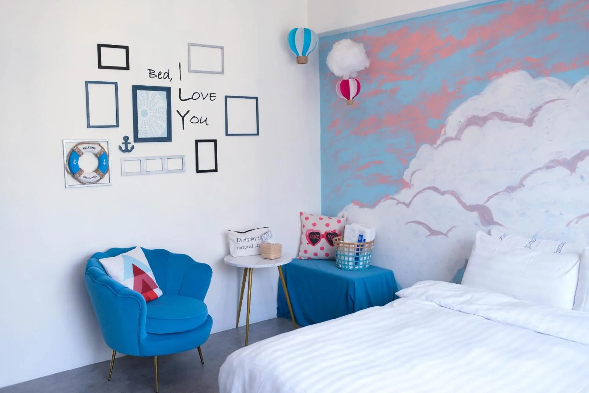 Bed in EATzzZ Hostel