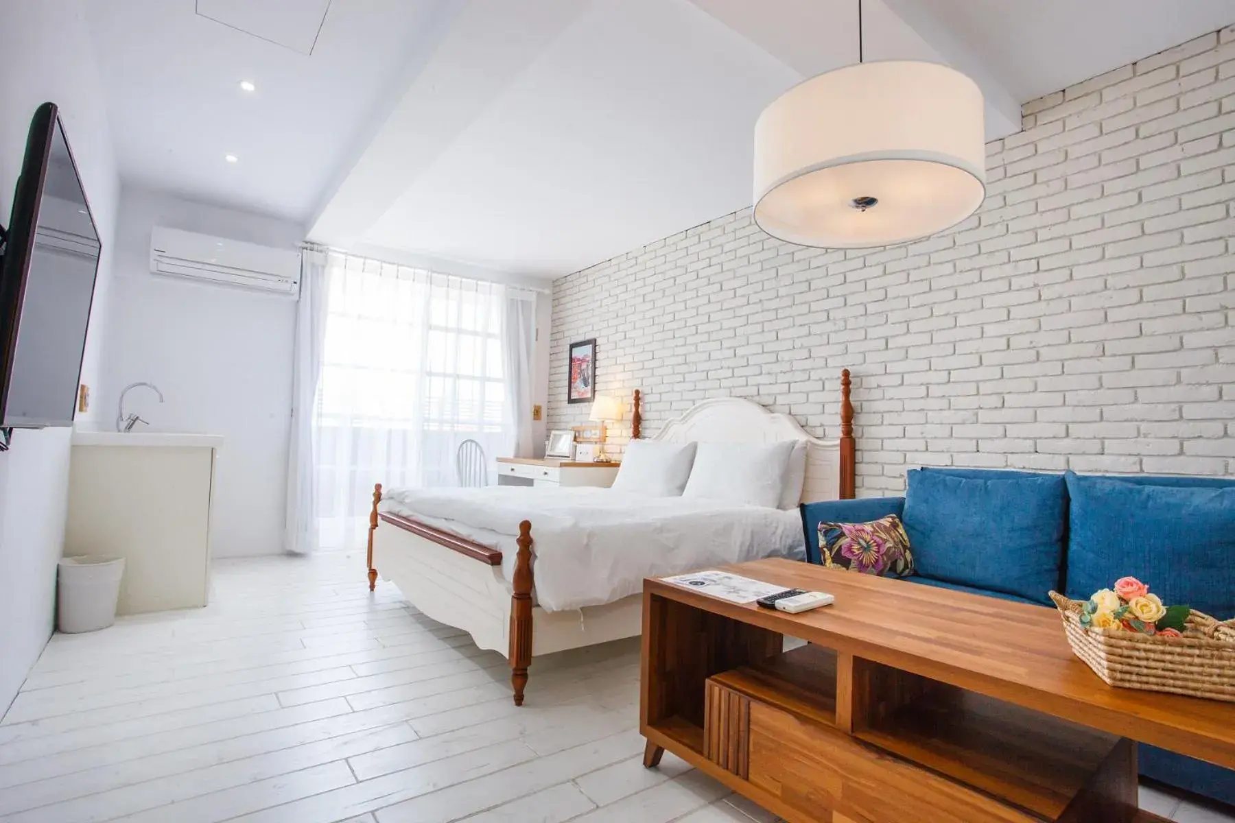 Double Room with Balcony in 4 Design Inn Double Room with Balcony in 4 Design Inn