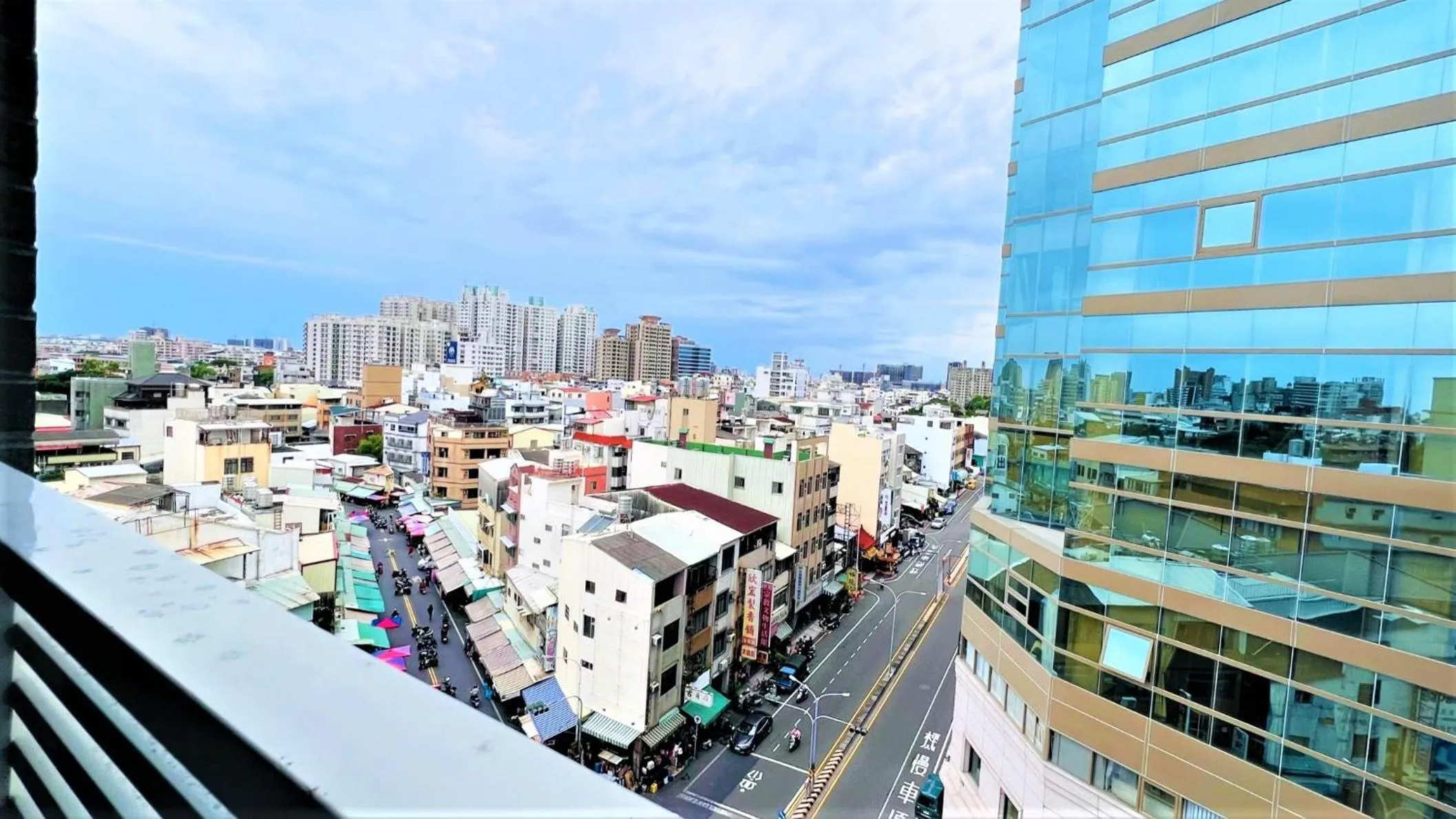 City view in 4 Design Inn