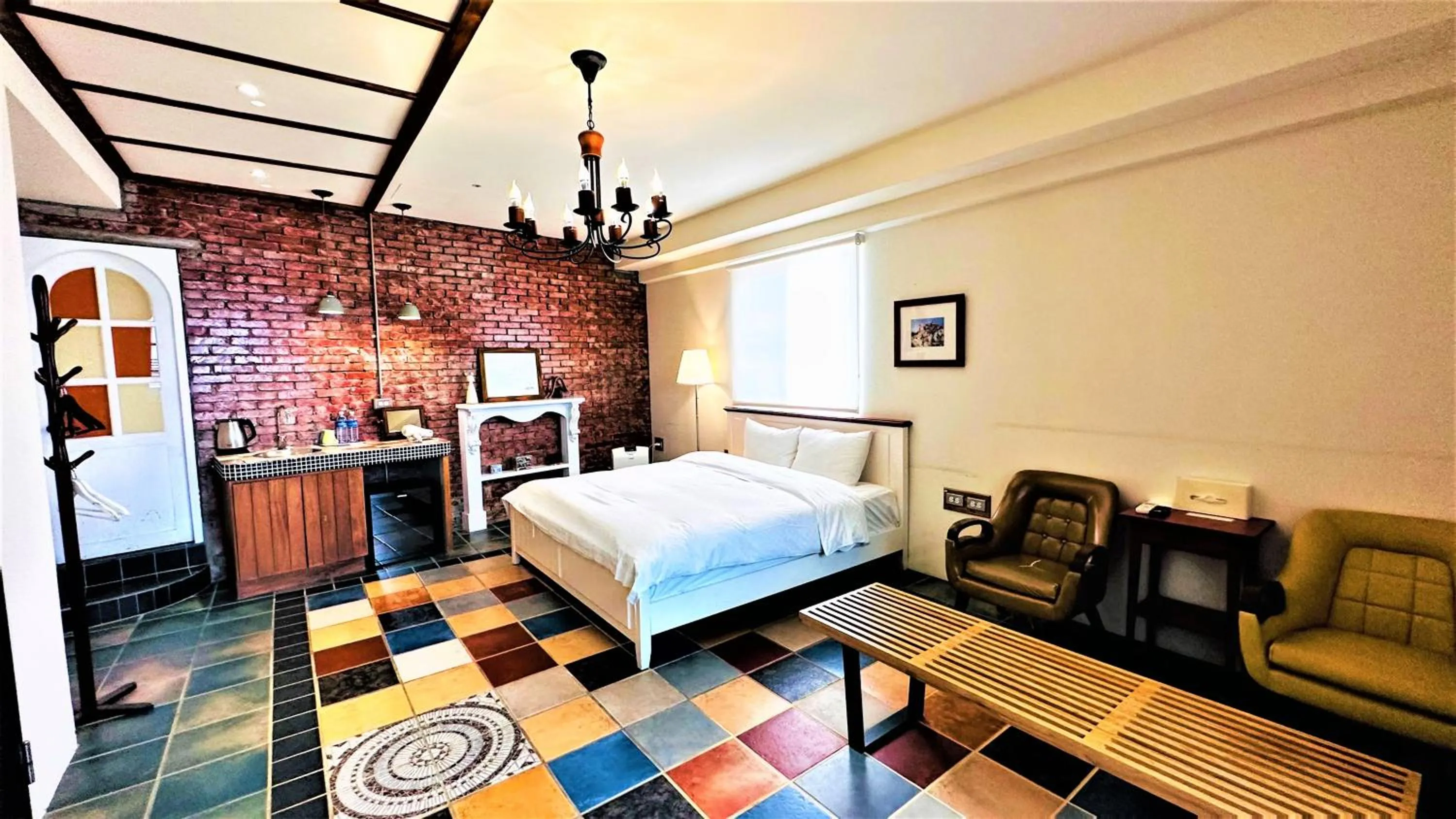 Photo of the whole room, Bed in 4 Design Inn