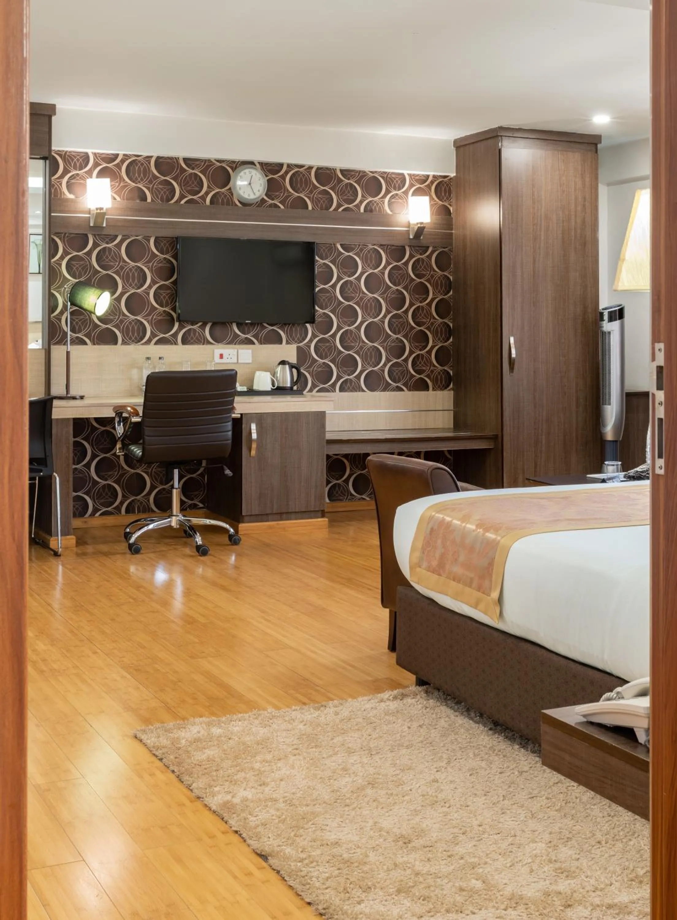 Bedroom, Bed in The Ole-Ken Hotel