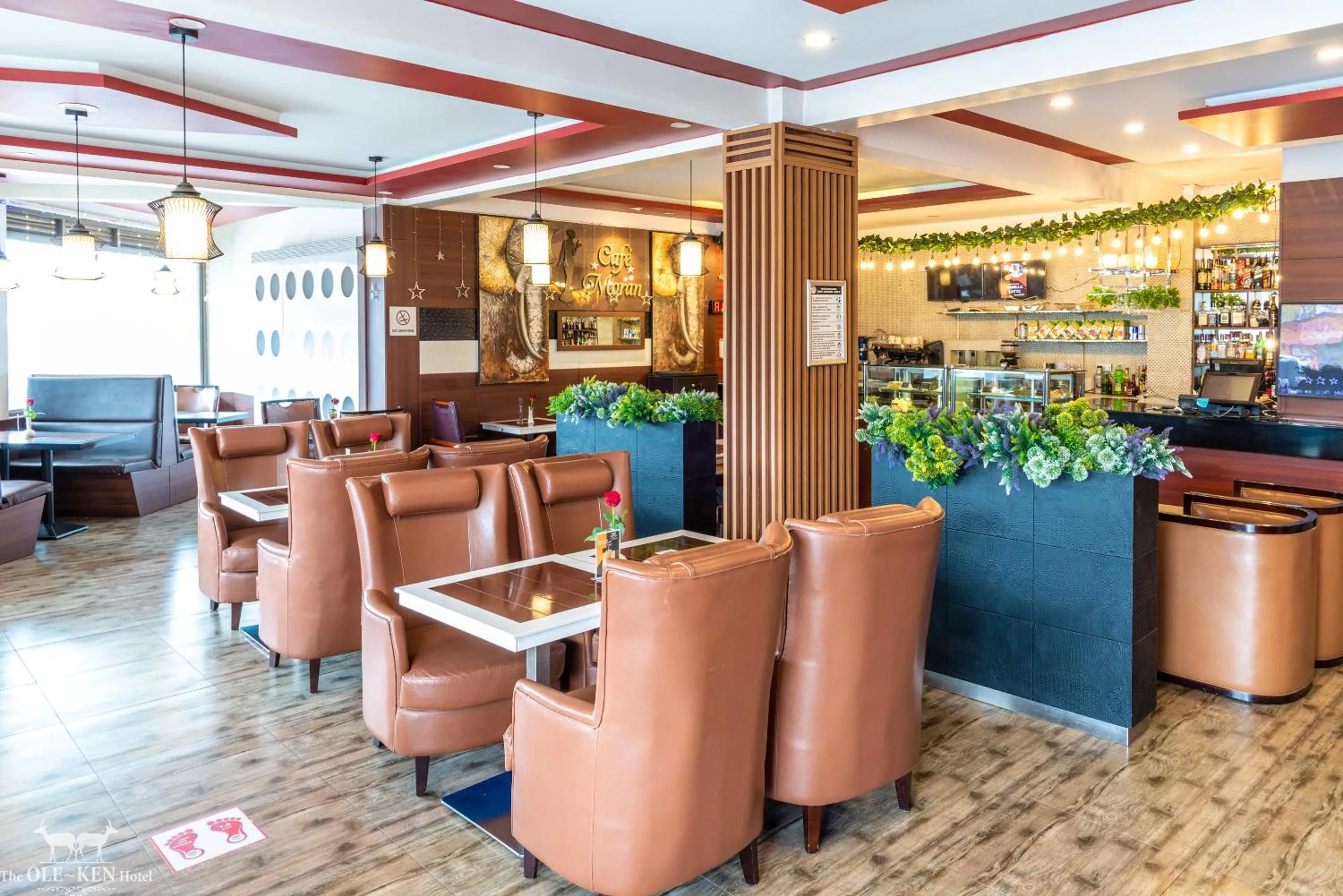 Restaurant/places to eat in The Ole-Ken Hotel