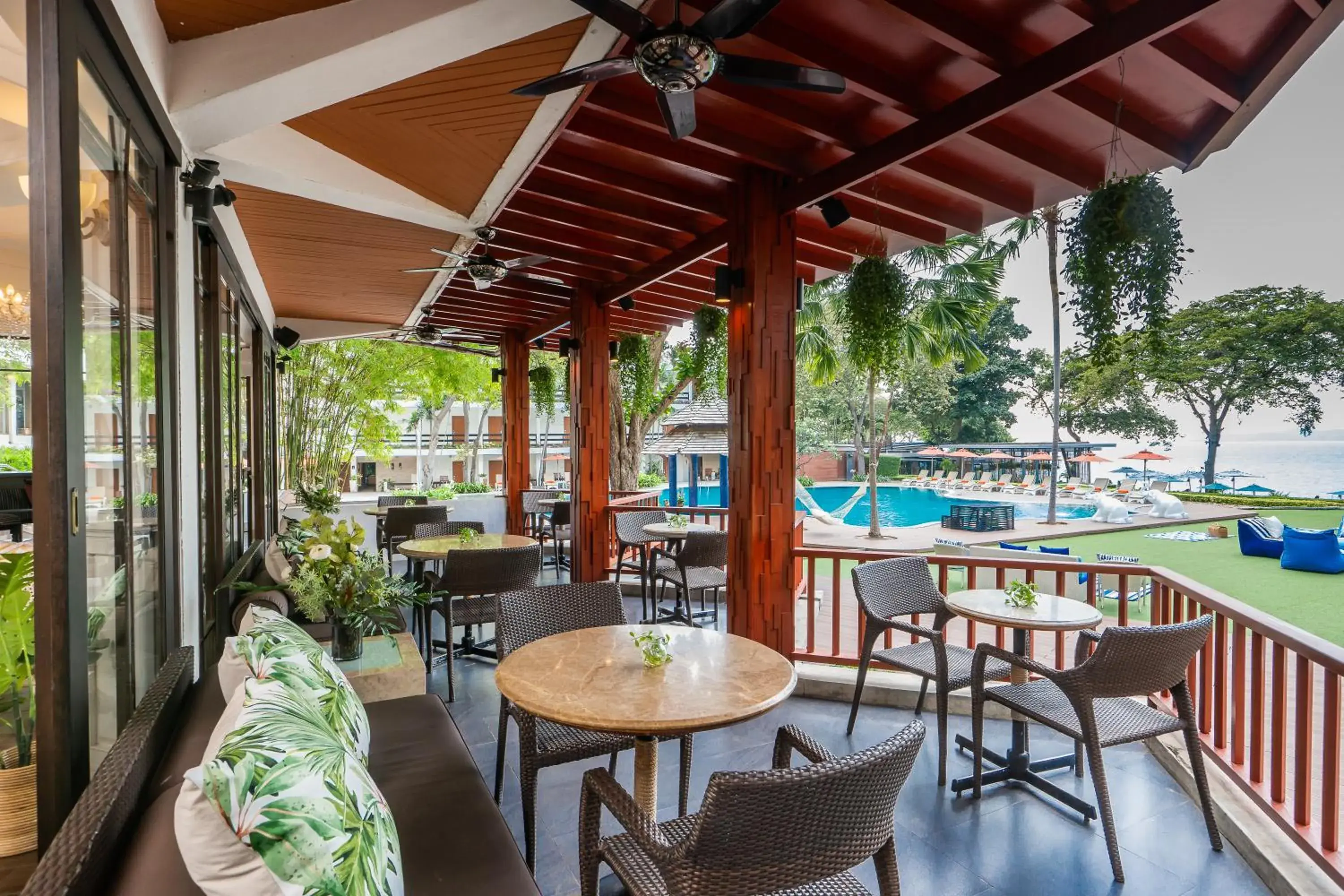 Restaurant/places to eat in Cosy Beach Hotel - SHA Extra Plus Restaurant/places to eat in Cosy Beach Hotel - SHA Extra Plus