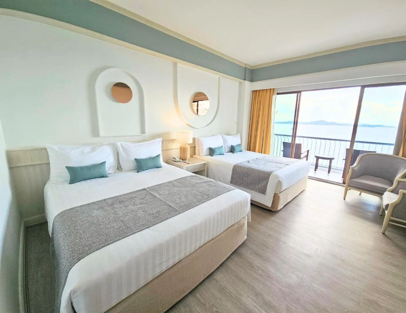 Bedroom, Bed in Cosy Beach Hotel - SHA Extra Plus