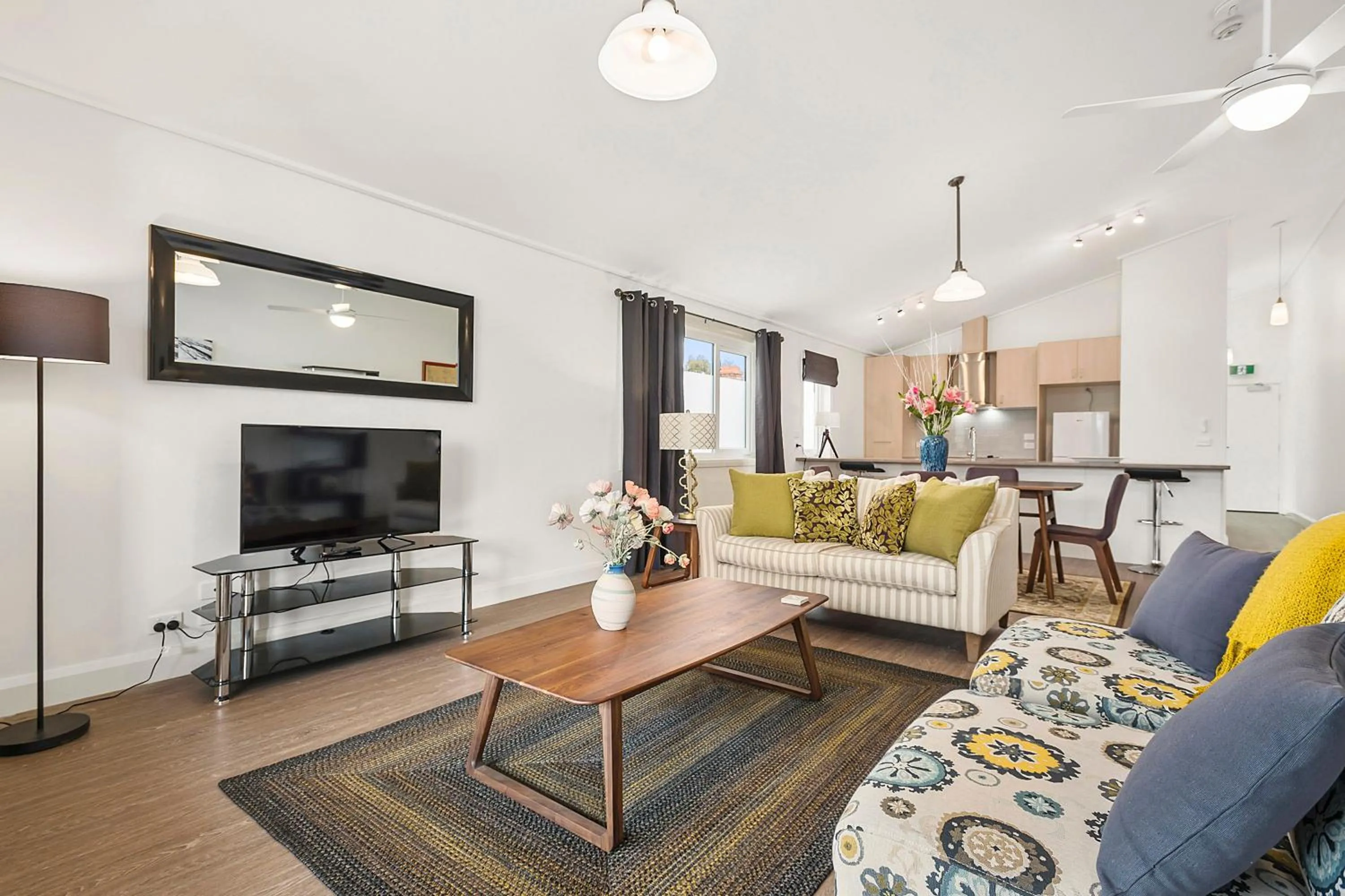 Lounge or bar in Blue Rosella on Piper