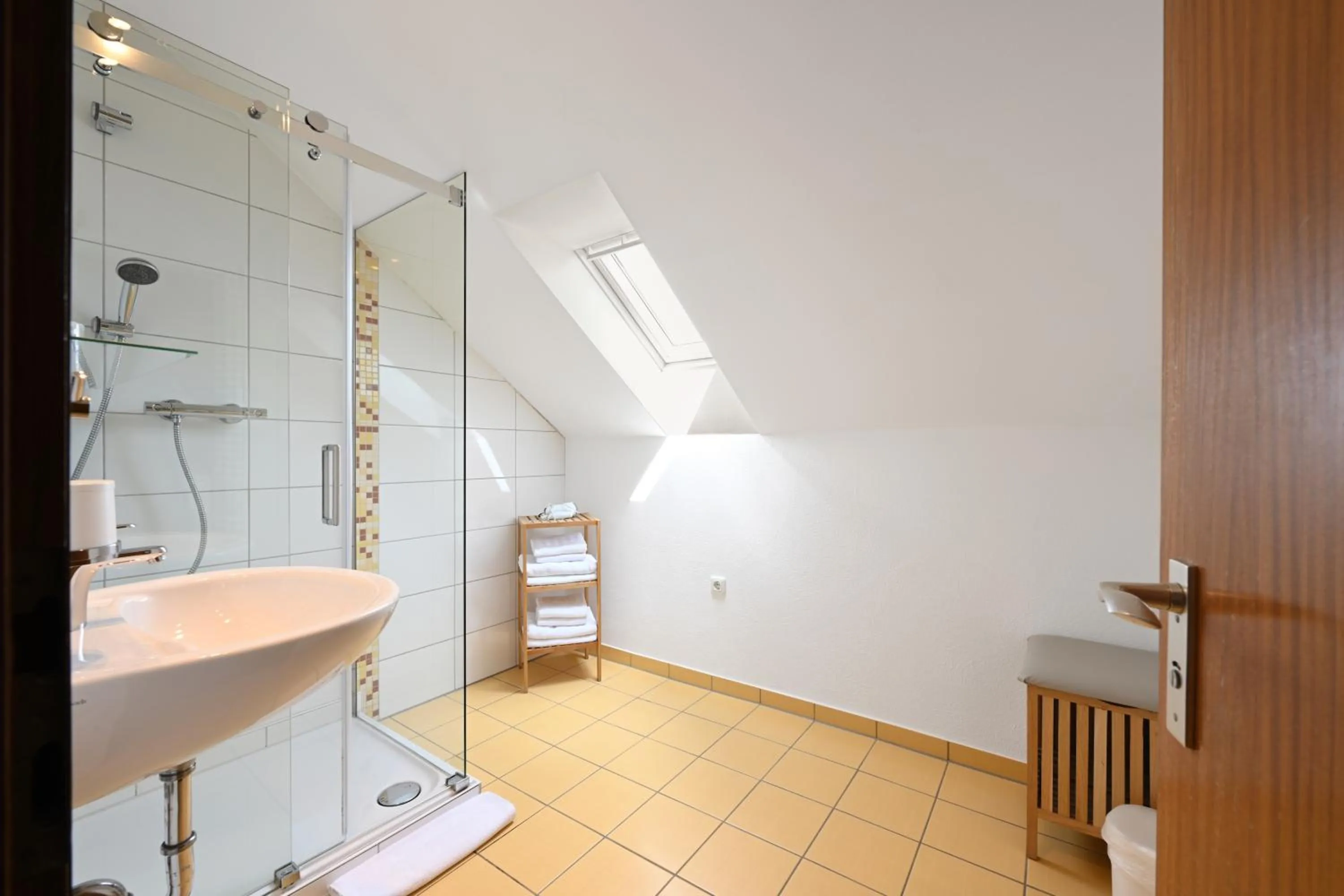 Toilet in Hotel Zum Ritter