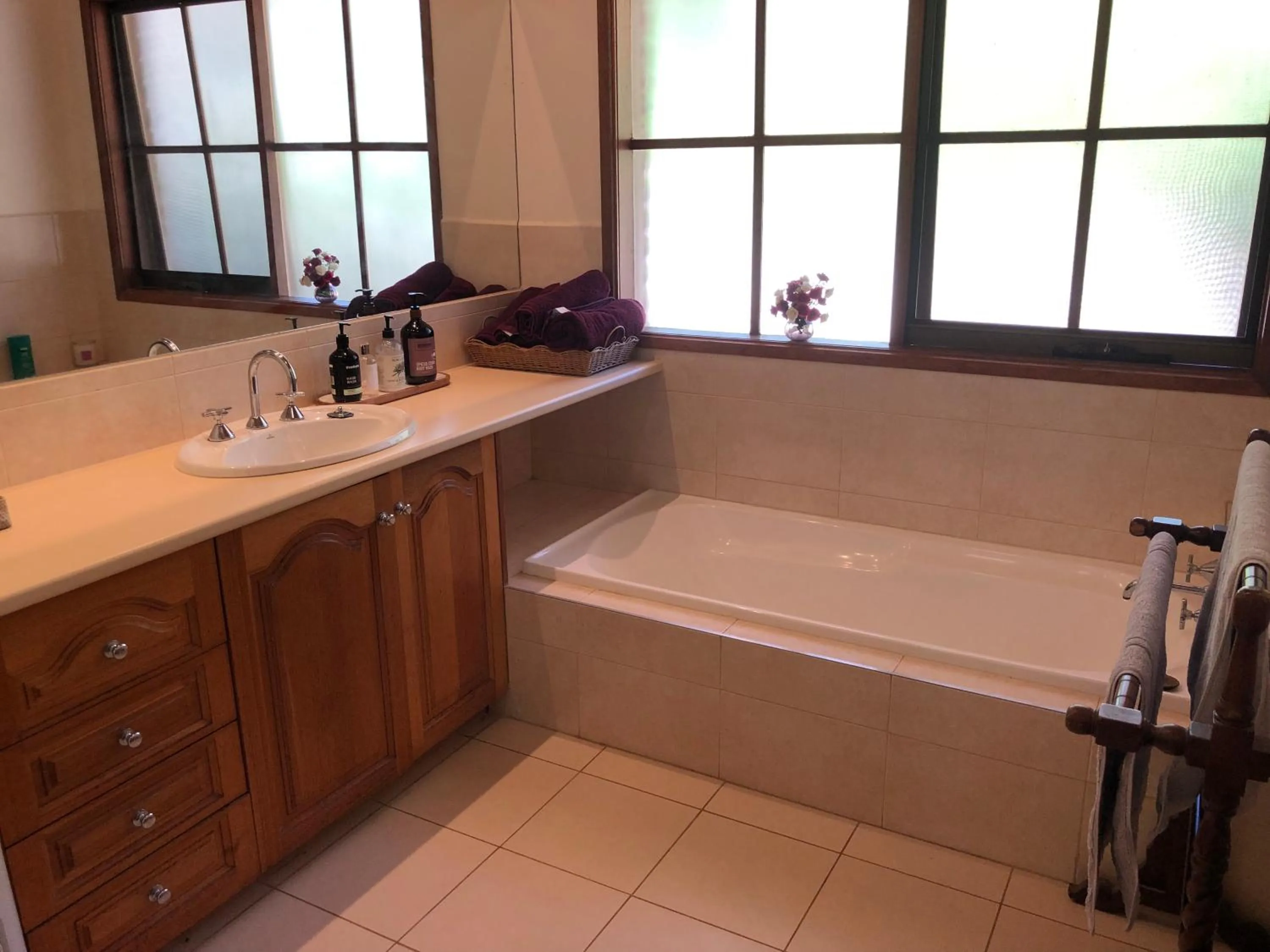 Bathroom in Sherwood Park bed and breakfast