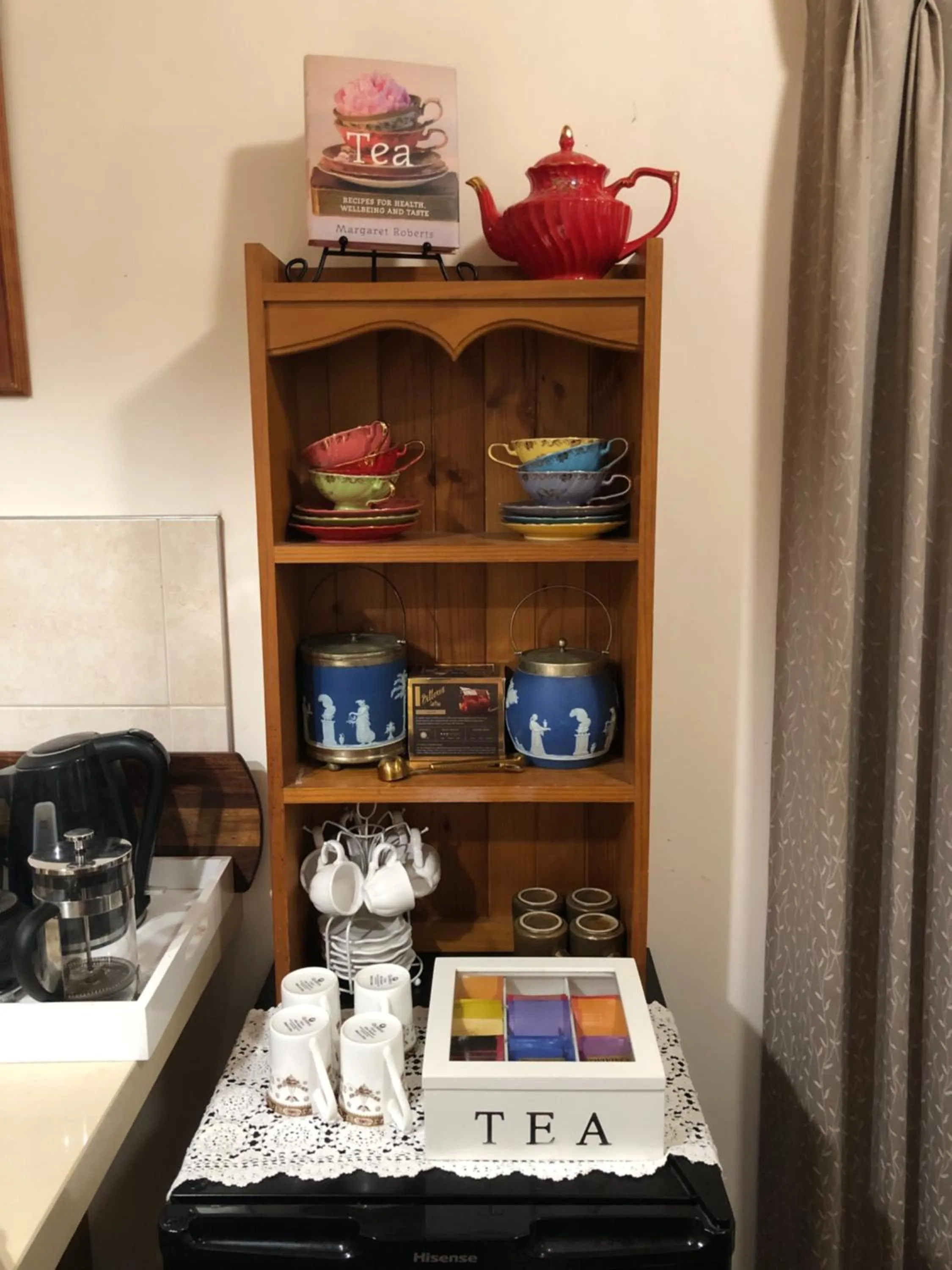 Coffee/tea facilities in Sherwood Park bed and breakfast