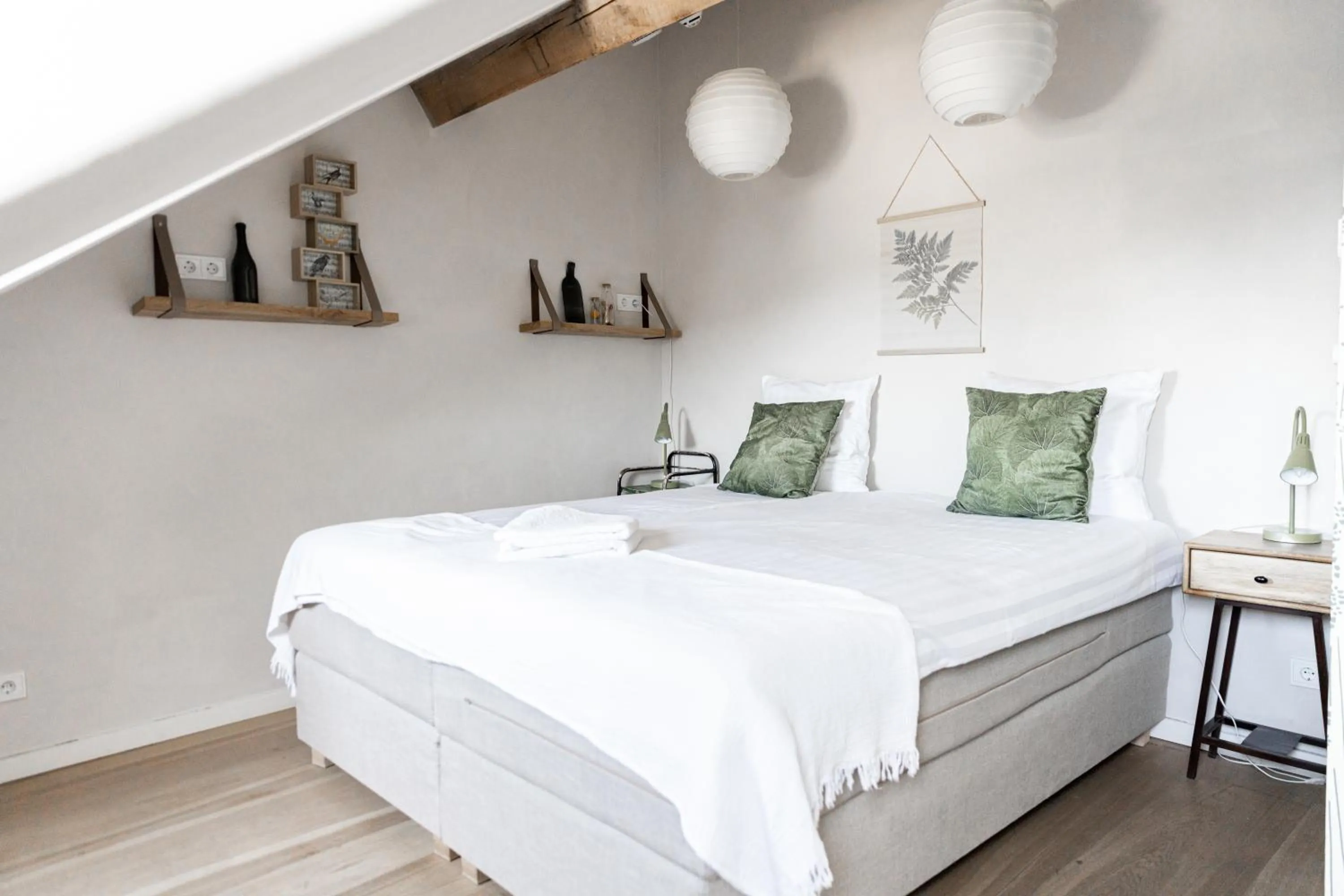 Bedroom, Bed in Domein Holset BruisendWijnHuis