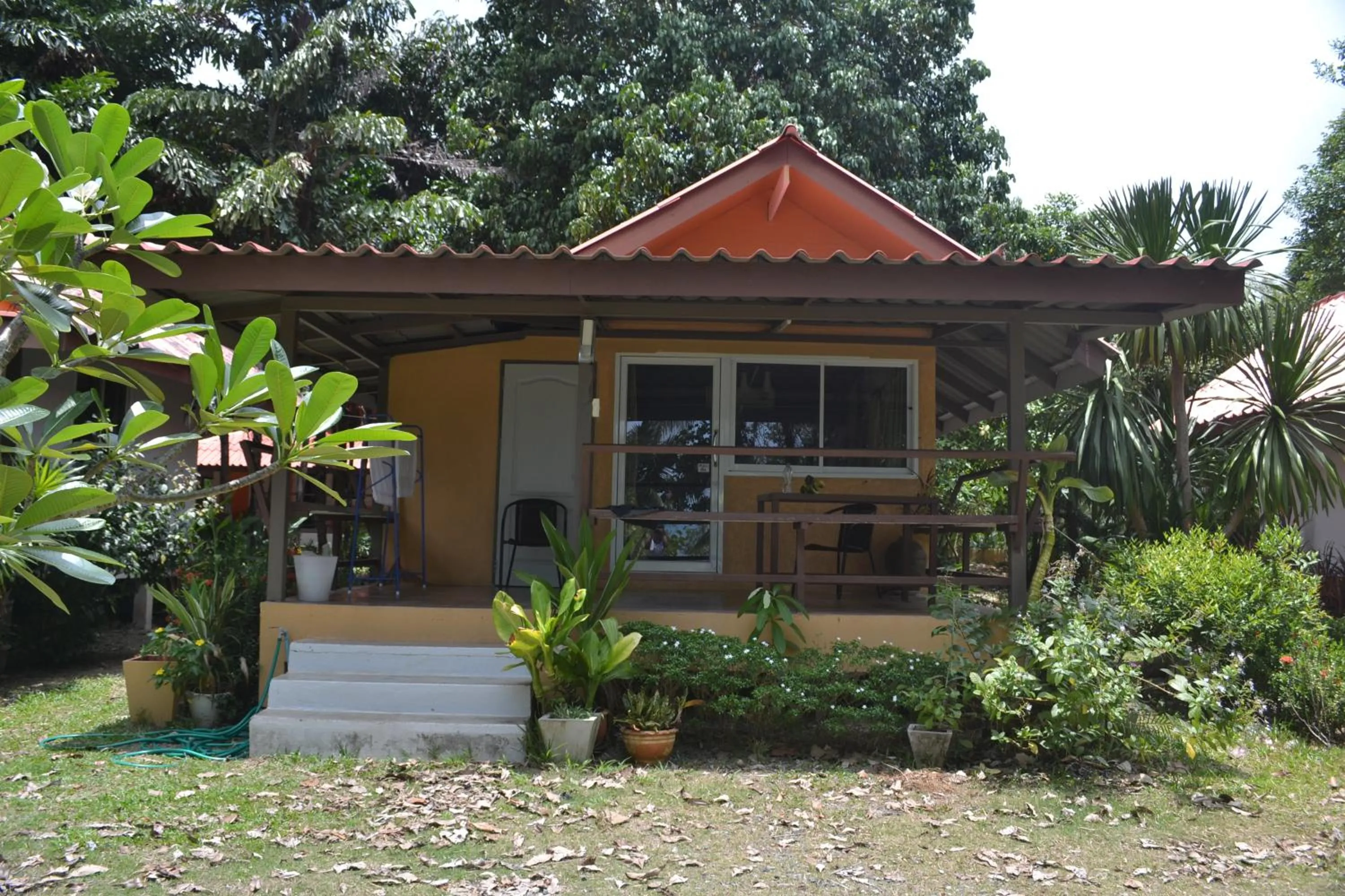 Facade/entrance in Baan Chid Talay