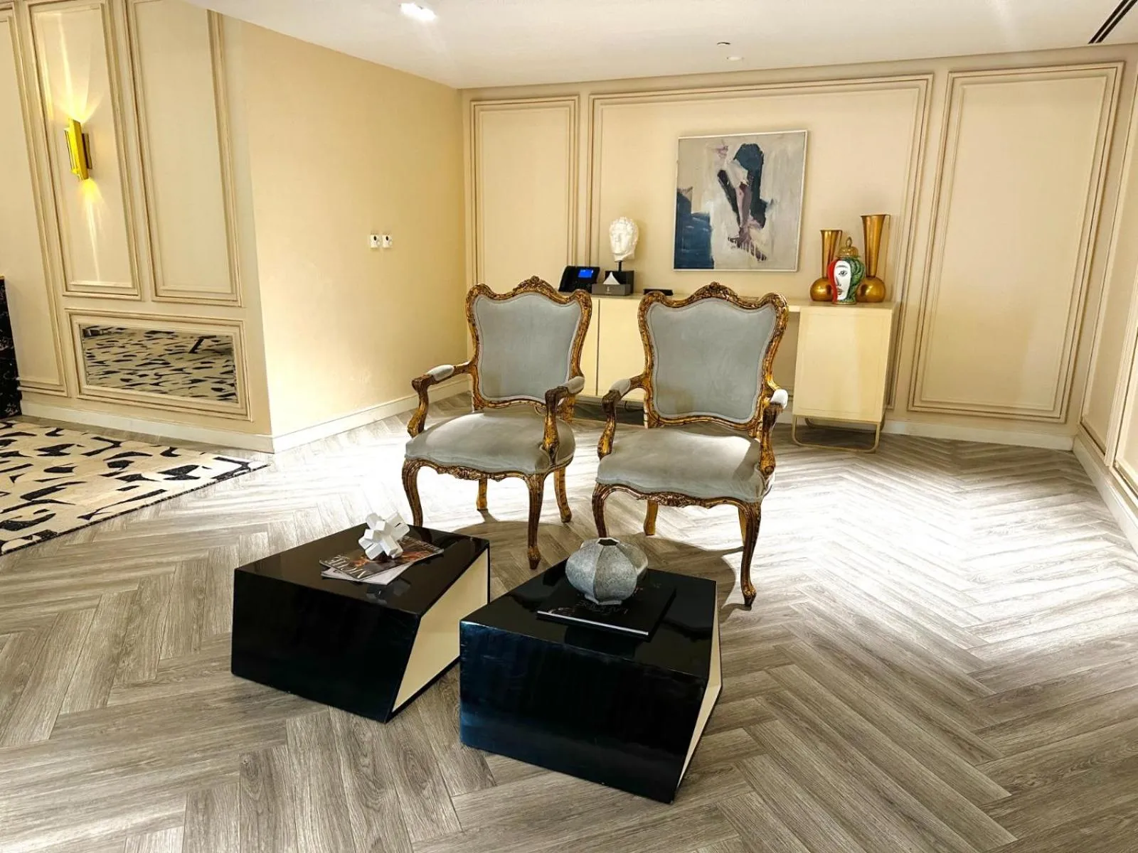 Living room in The Nishat Hotel Johar Town