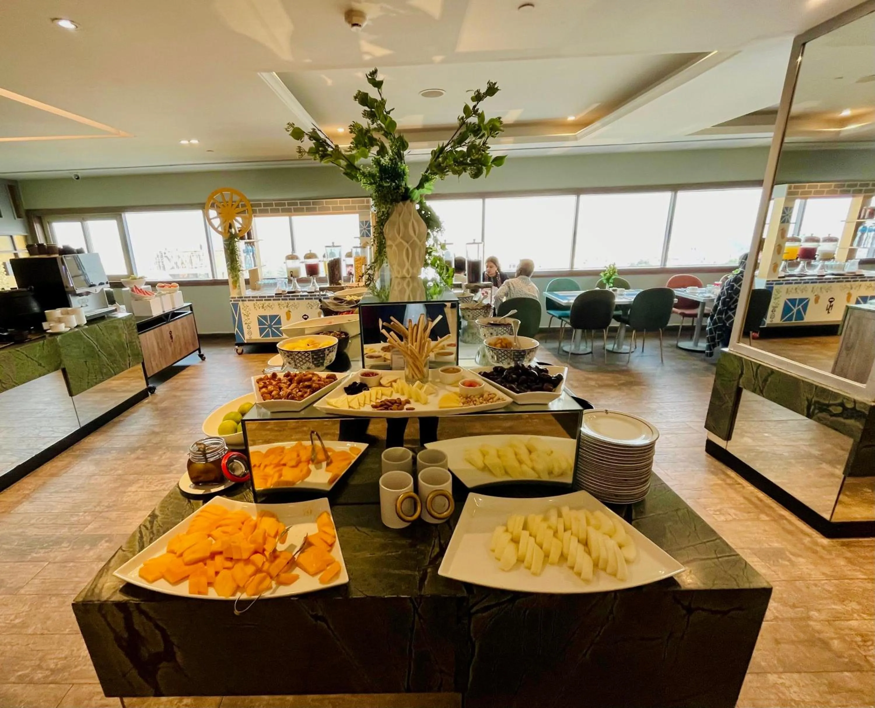 Restaurant/places to eat in The Nishat Hotel Johar Town