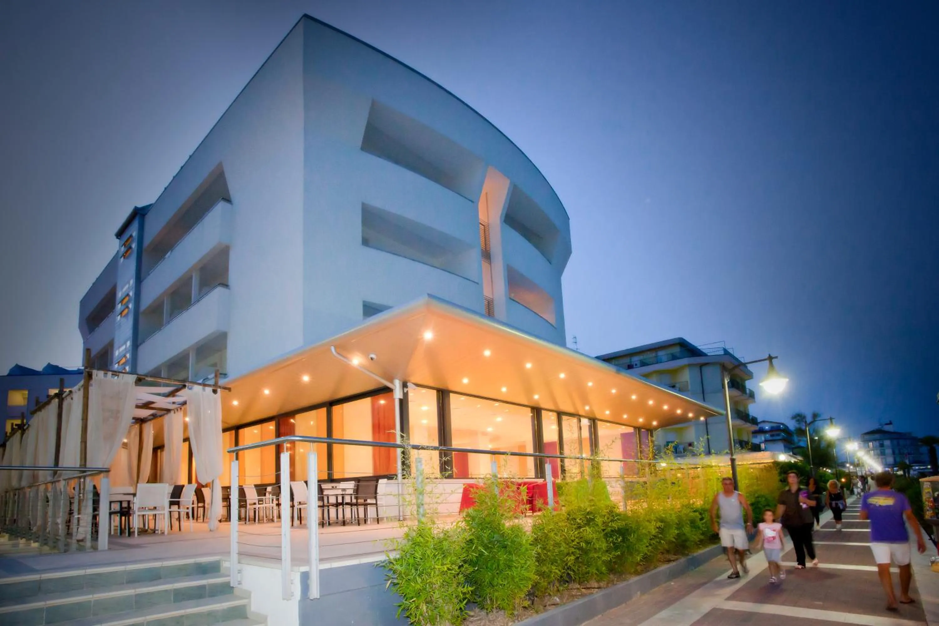 Facade/entrance in Hotel Parigi