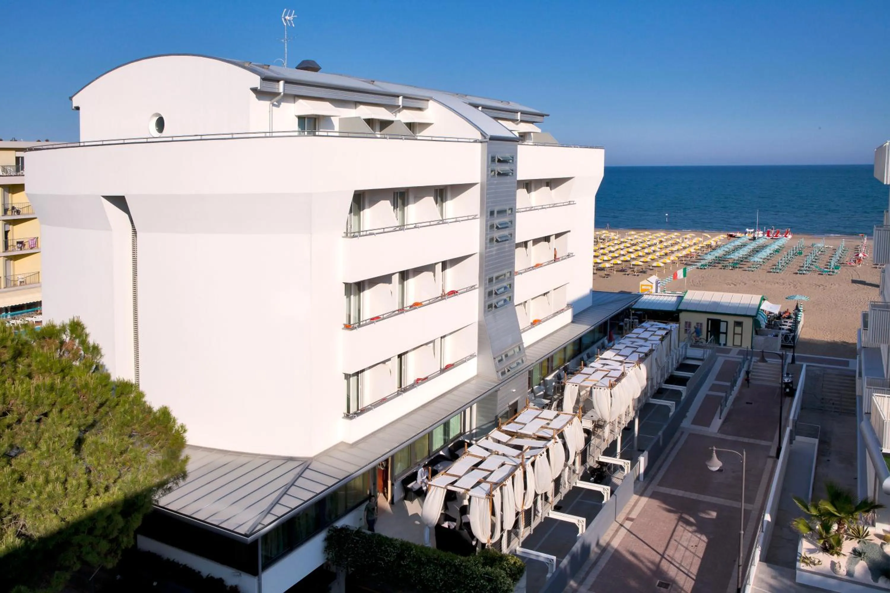 Facade/entrance in Hotel Parigi