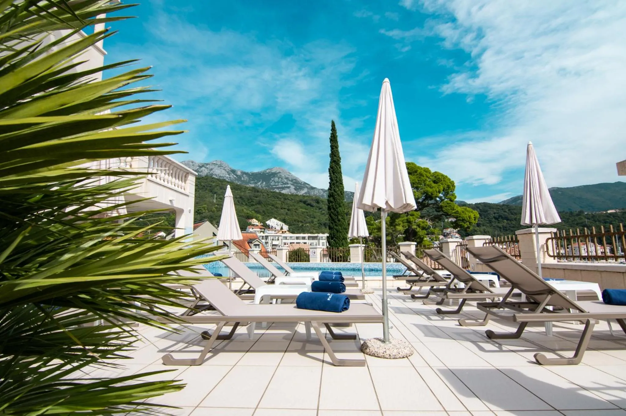 Swimming pool in Boutique Hotel Kredo