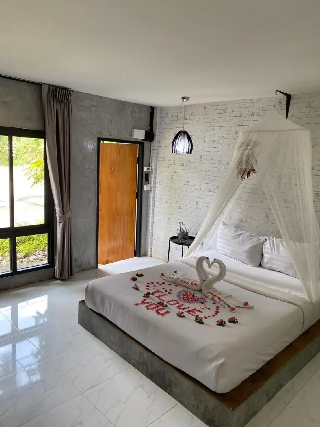 Deluxe King Room in Phumaihom Resort Deluxe King Room in Phumaihom Resort
