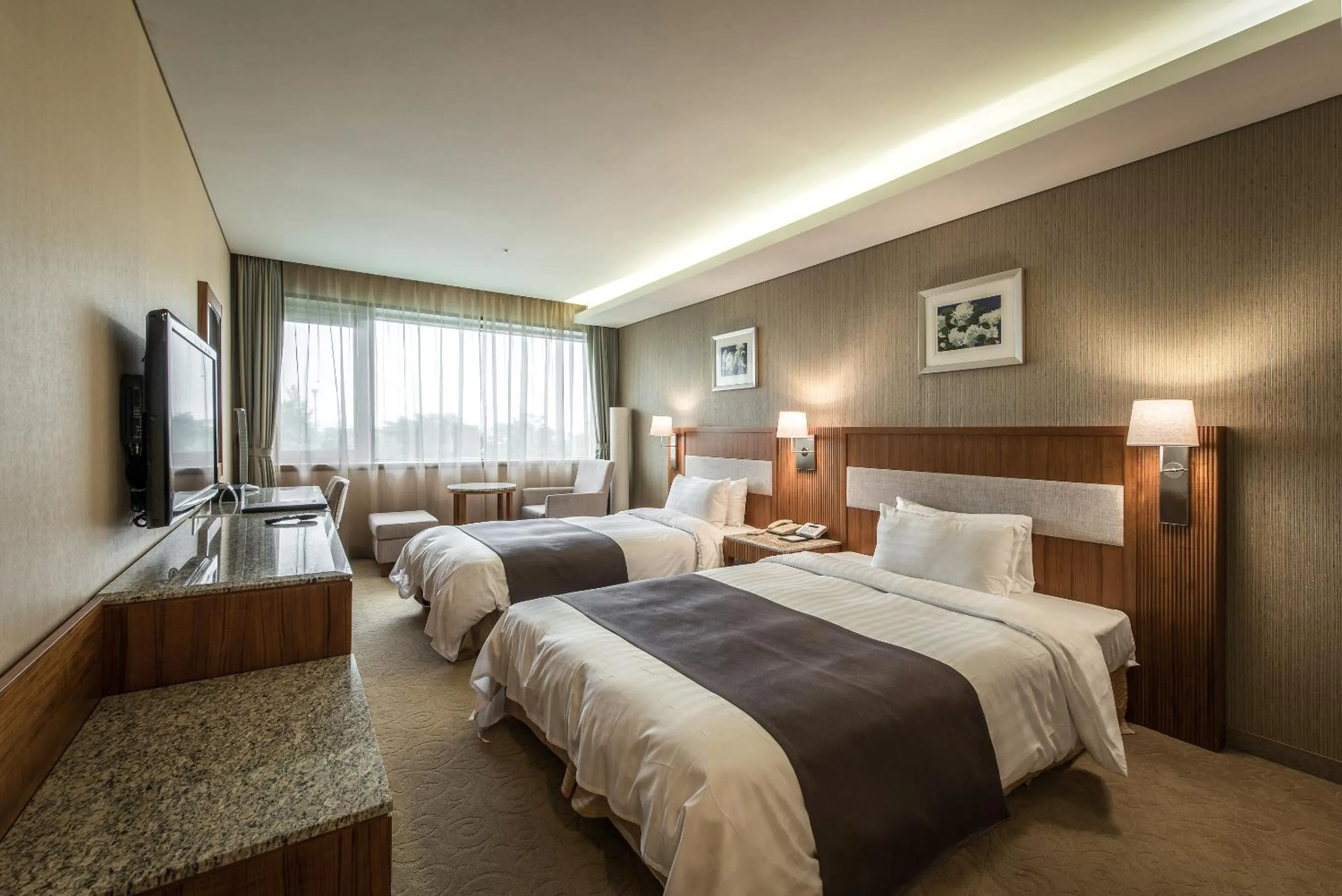 Bed in Shangria Beach Tourist Hotel