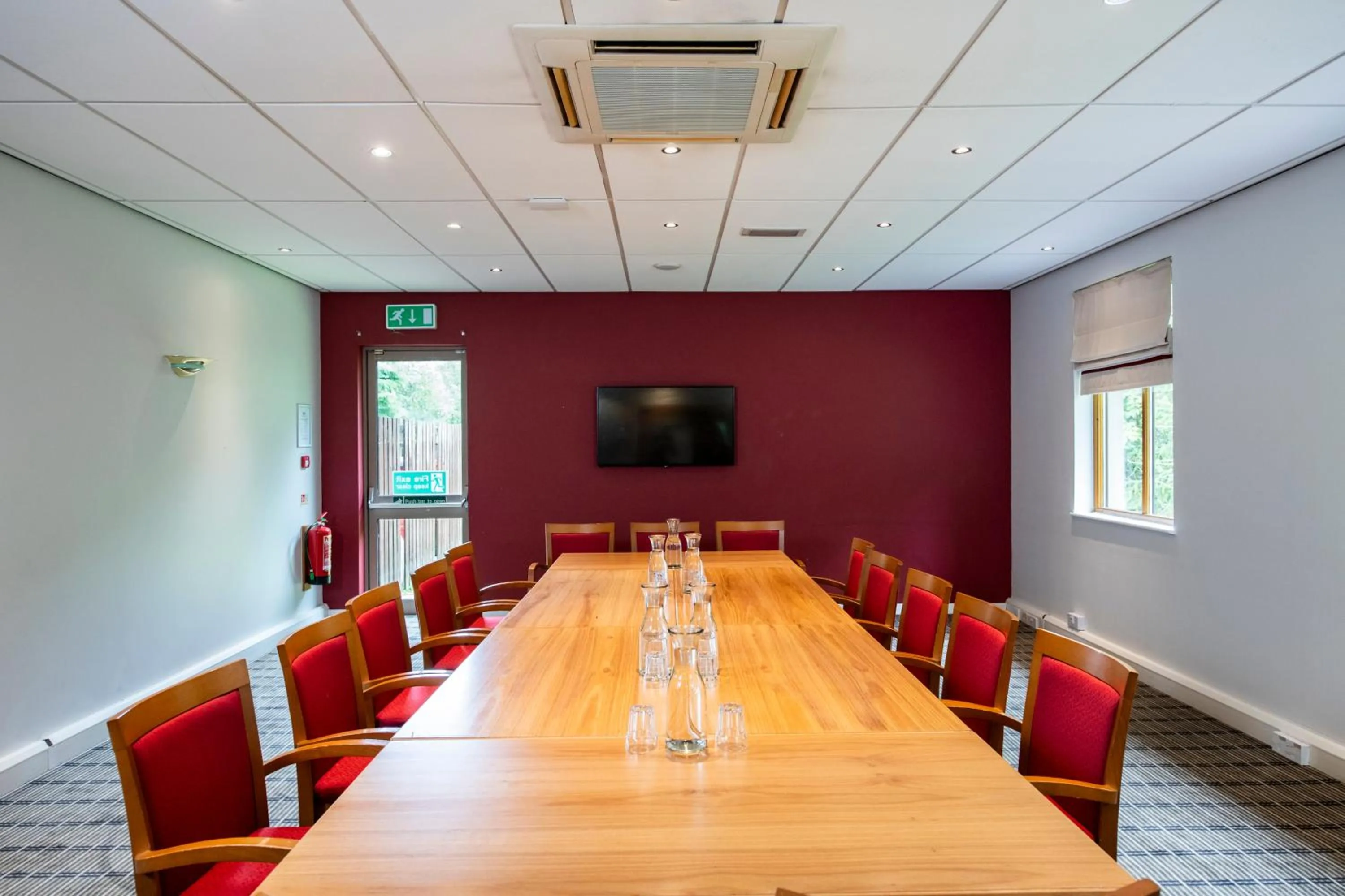 Meeting/conference room in Holiday Inn Express Inverness by IHG
