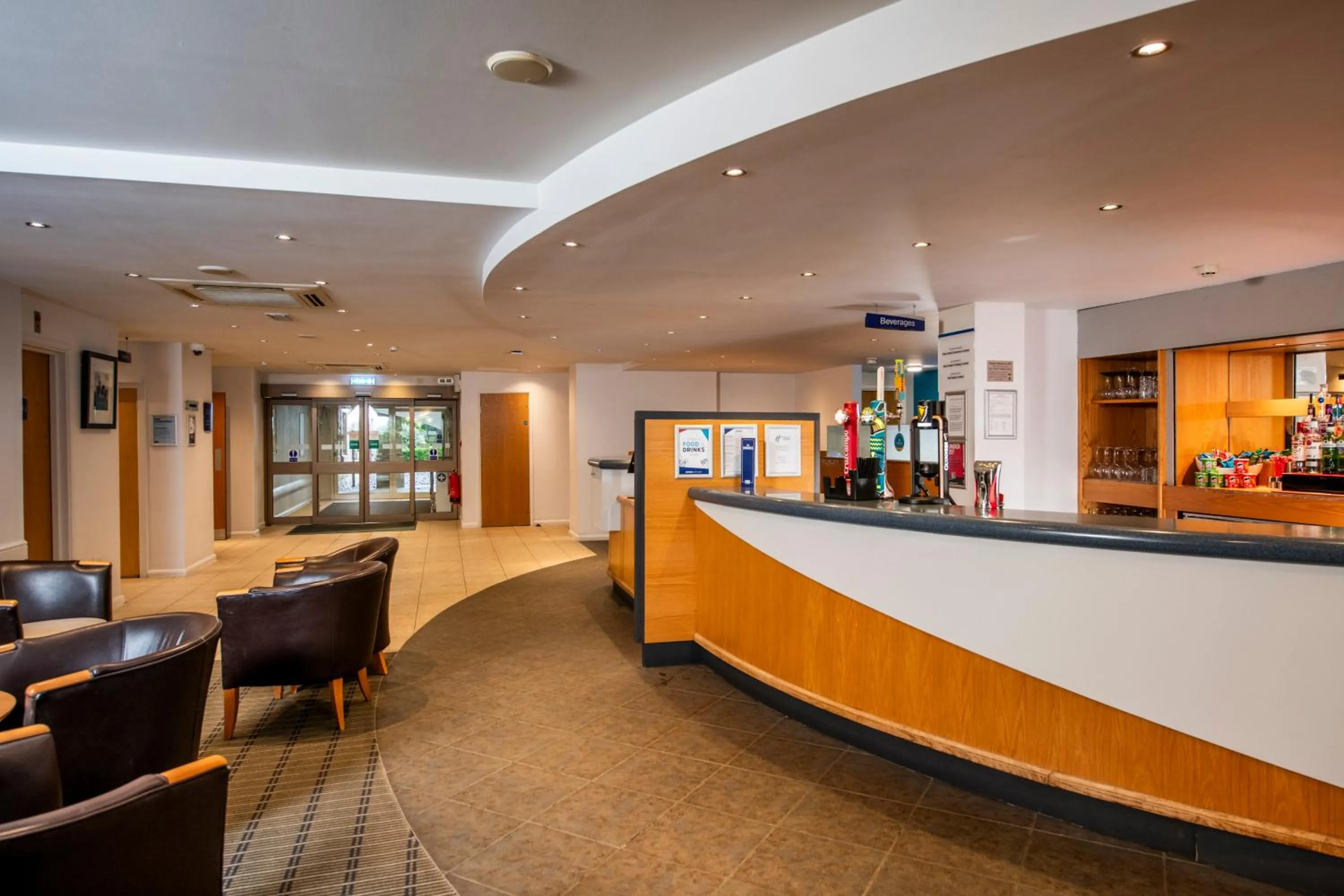 Lounge or bar in Holiday Inn Express Inverness by IHG