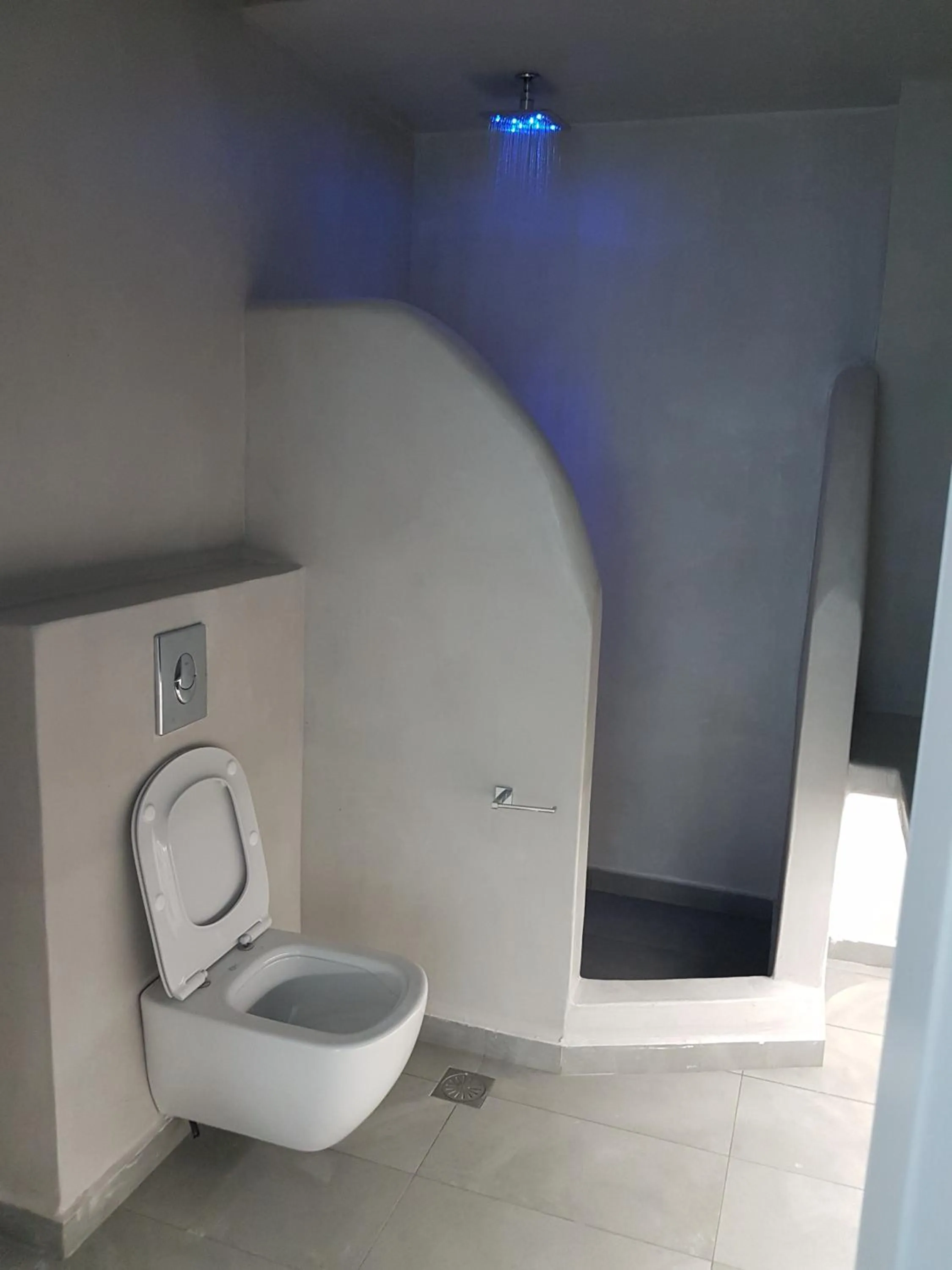 Toilet in Casa Bella