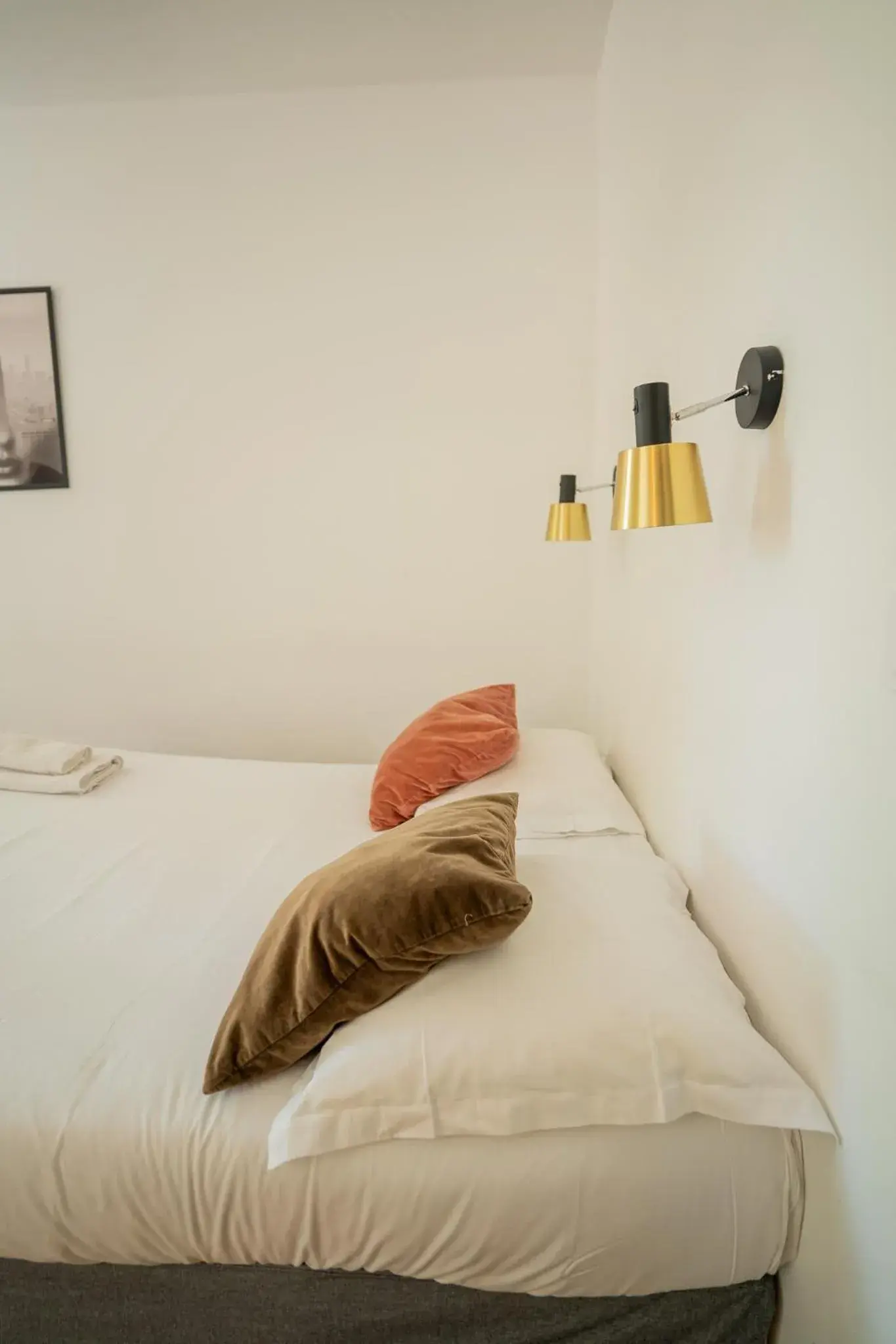 Superior Double Room in Hôtel d'Angleterre, Salon-de-Provence Superior Double Room in Hôtel d'Angleterre, Salon-de-Provence