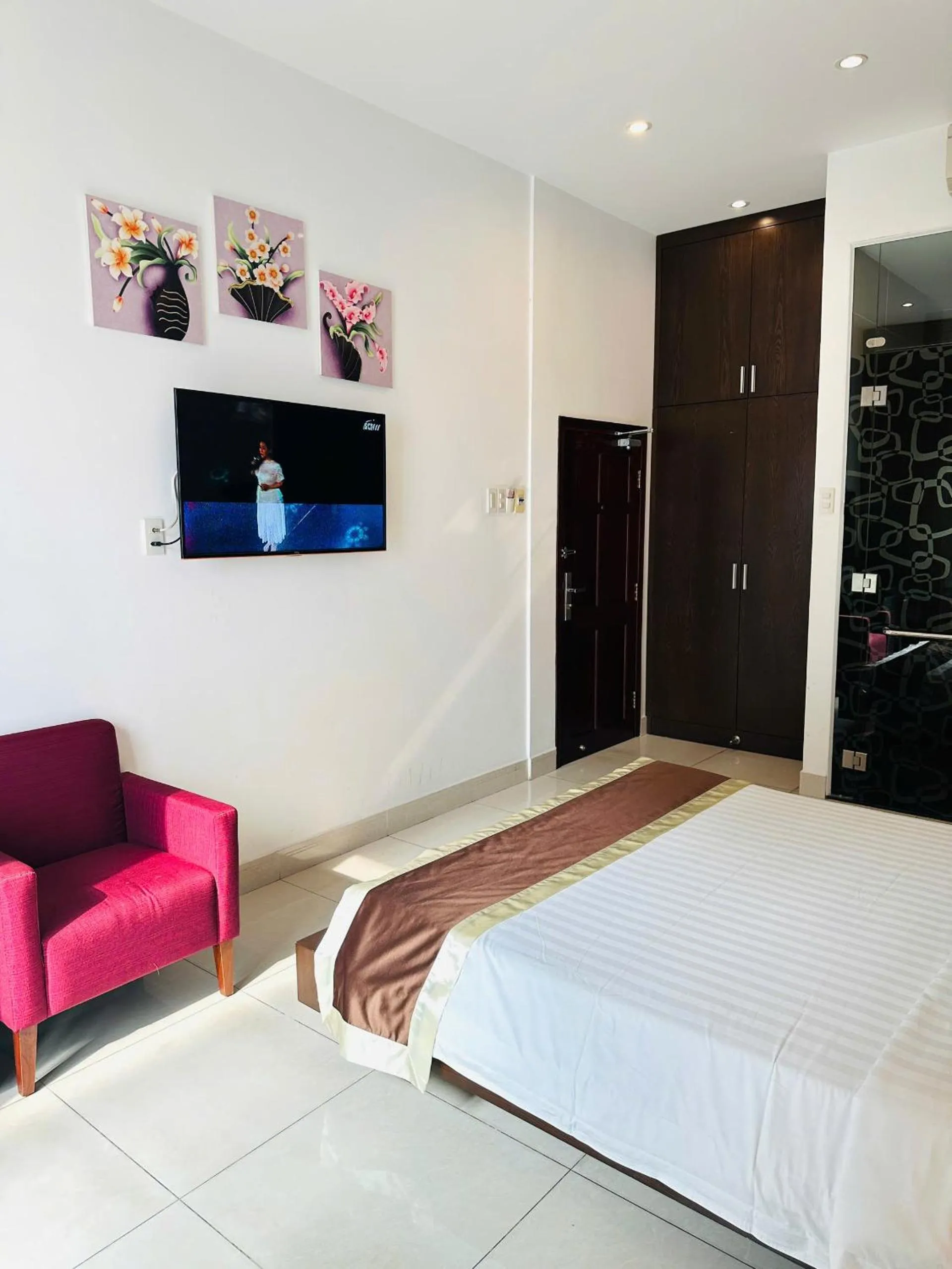 Bed in Ngoc Linh Luxury Hotel