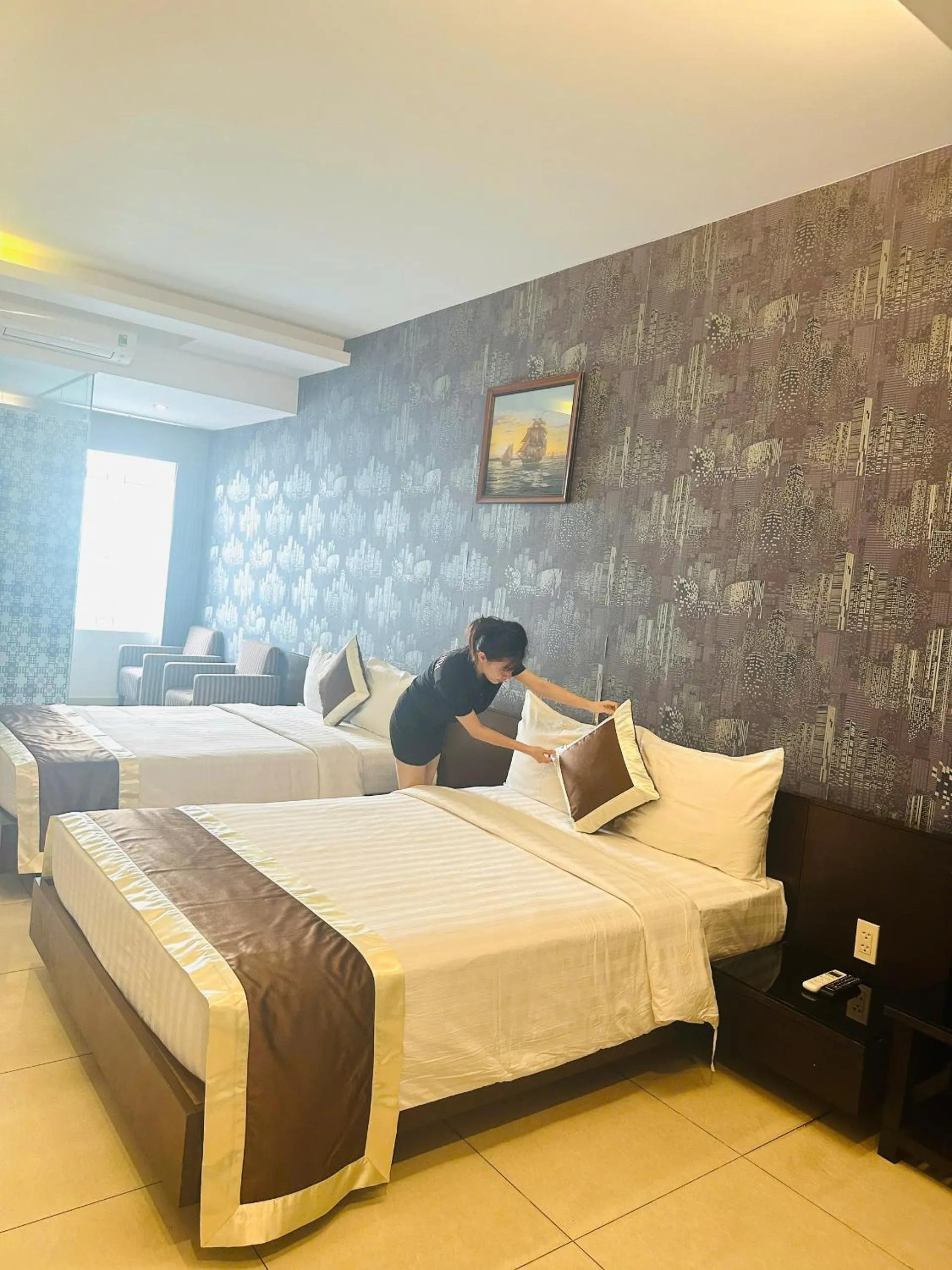 Bed in Ngoc Linh Luxury Hotel