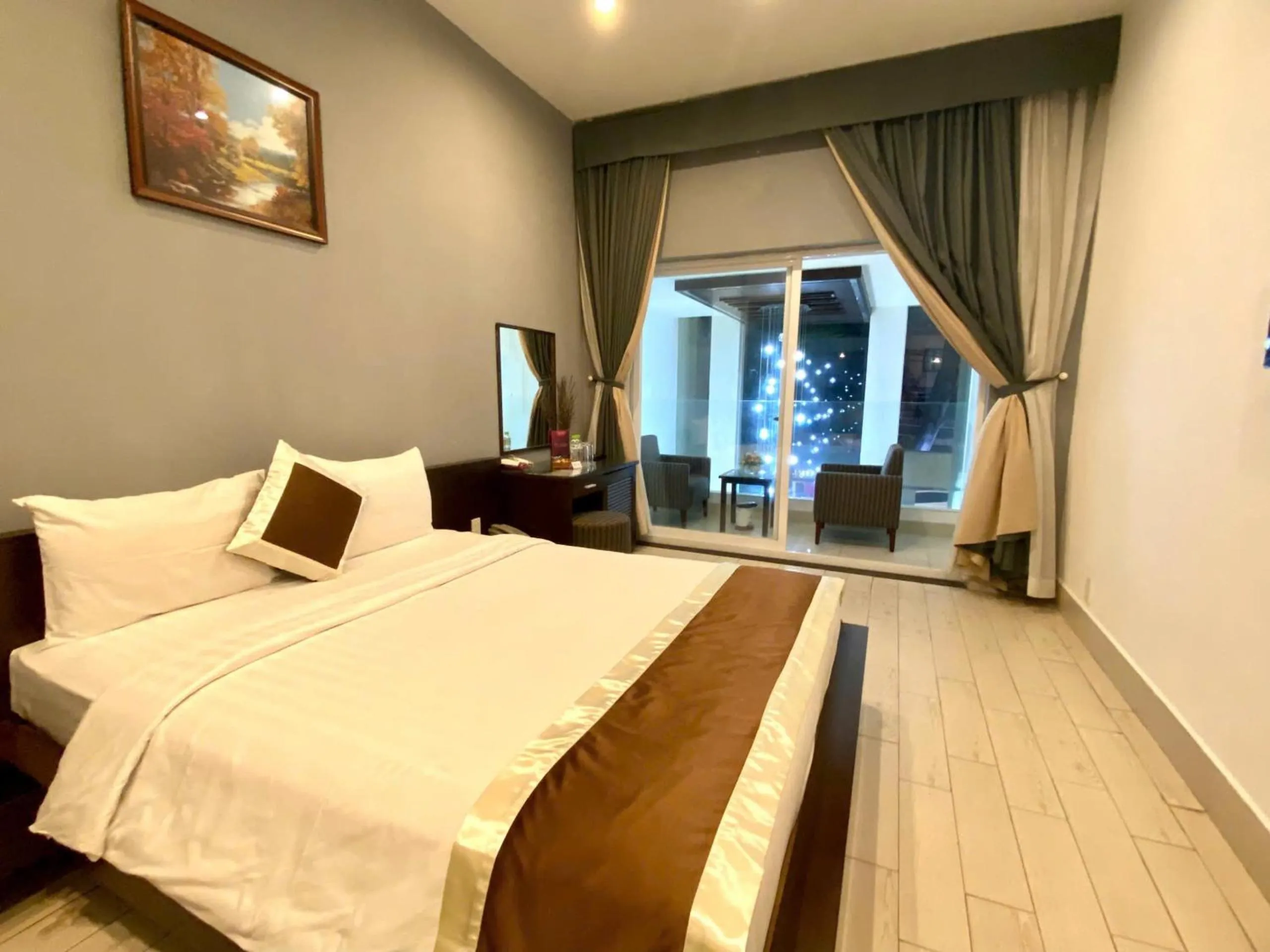 Bed in Ngoc Linh Luxury Hotel