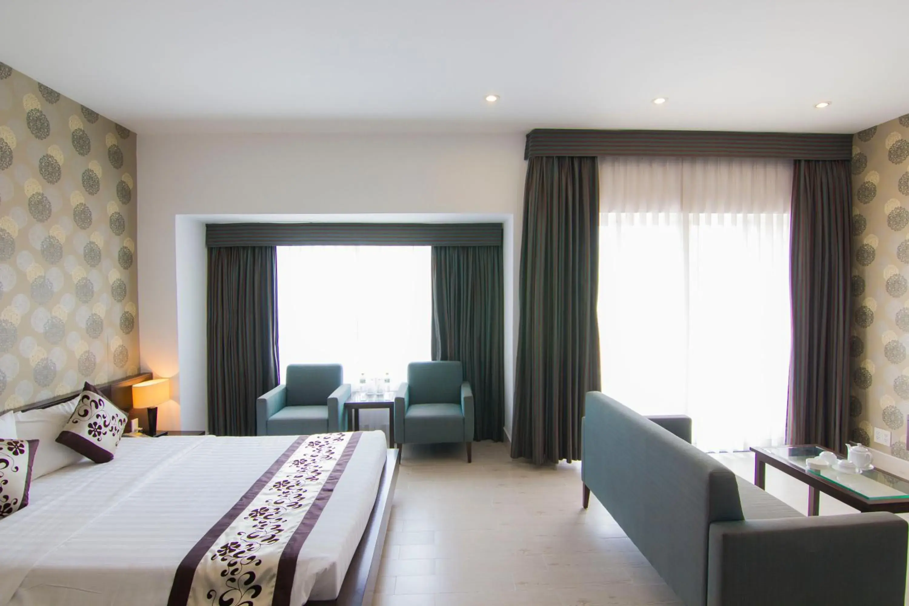 Bed in Ngoc Linh Luxury Hotel Bed in Ngoc Linh Luxury Hotel