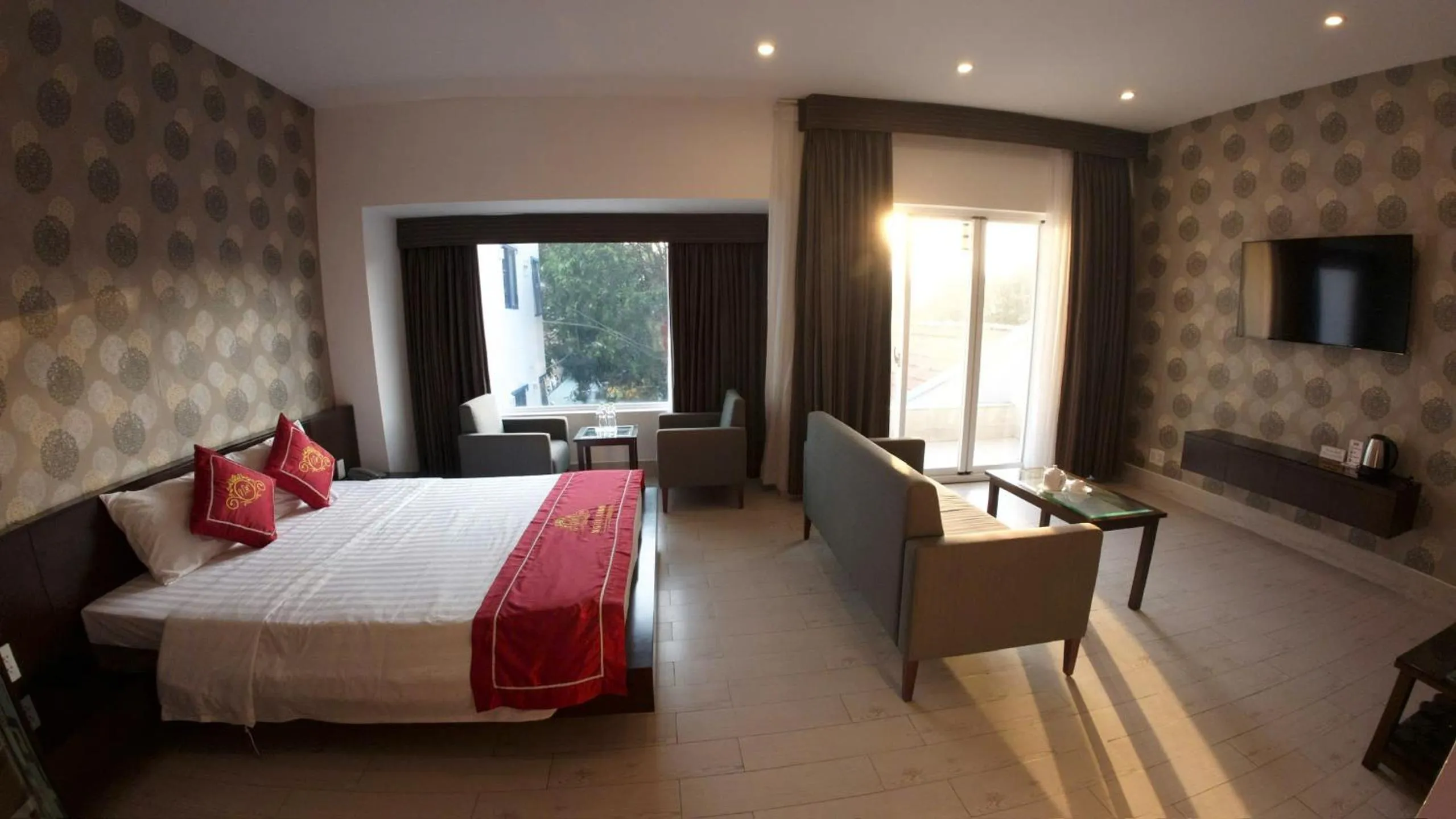 Photo of the whole room, Bed in Ngoc Linh Luxury Hotel