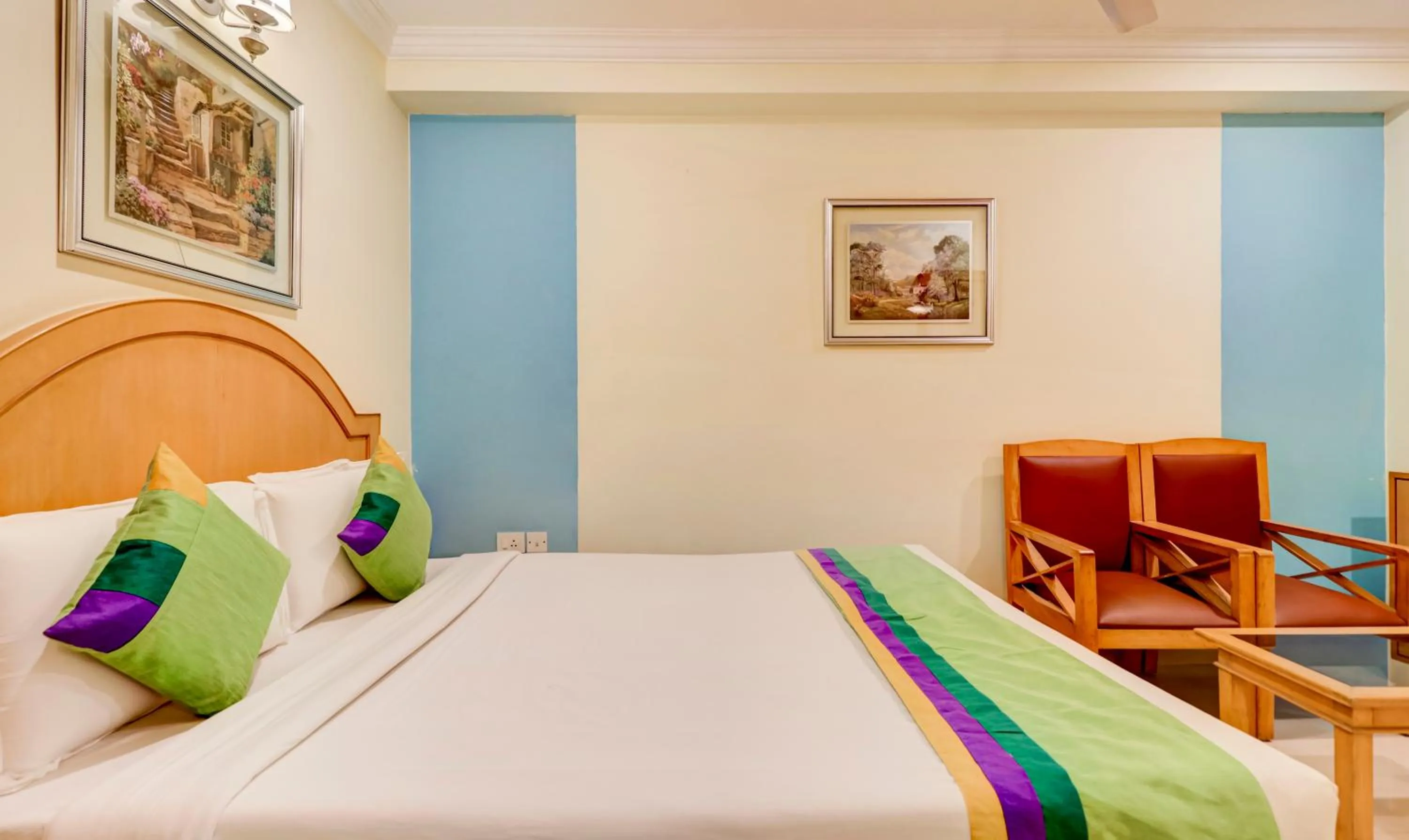 Seating area, Bed in Treebo Terminus, Koramangala 5th Block