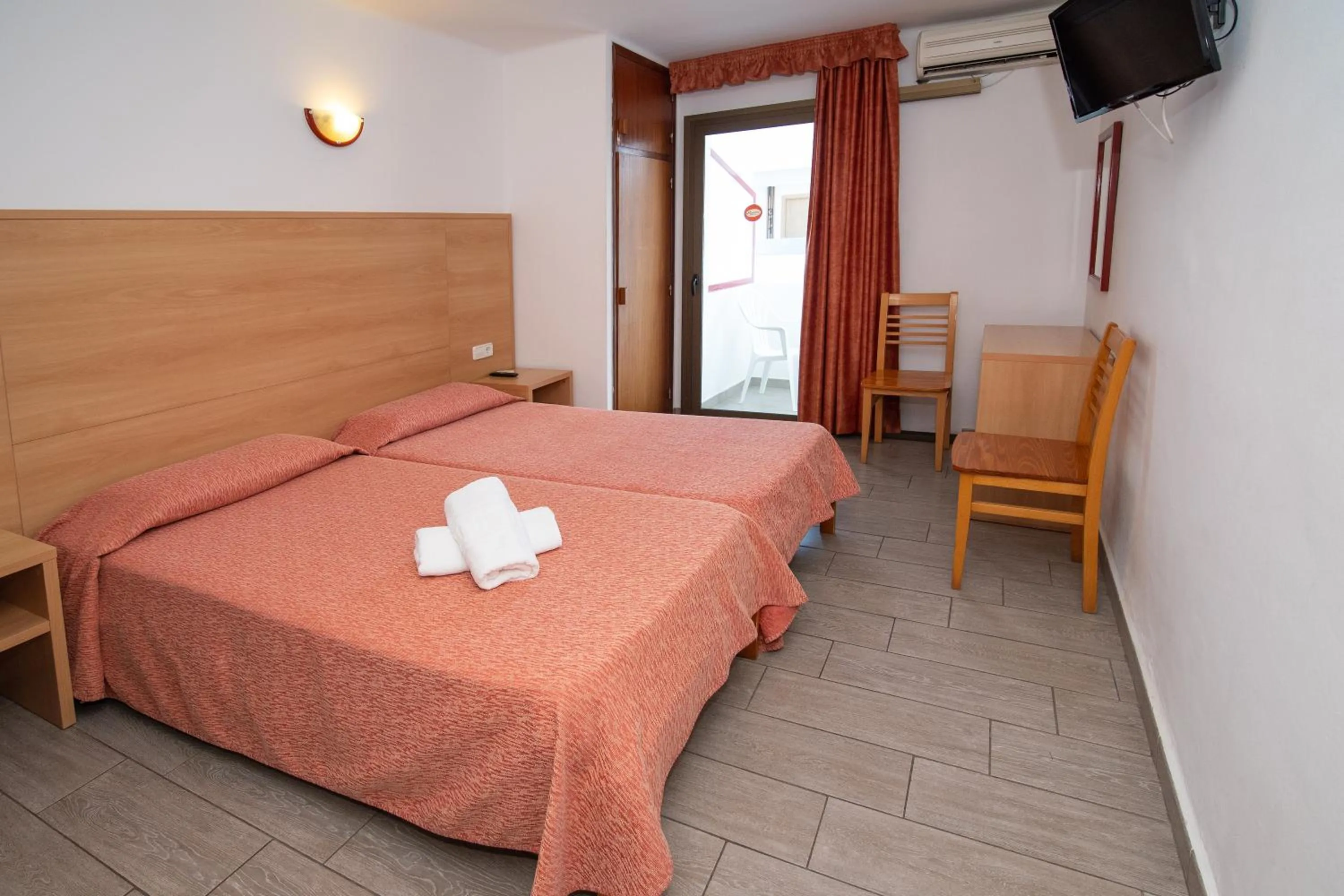 Bed in Hostal Montaña