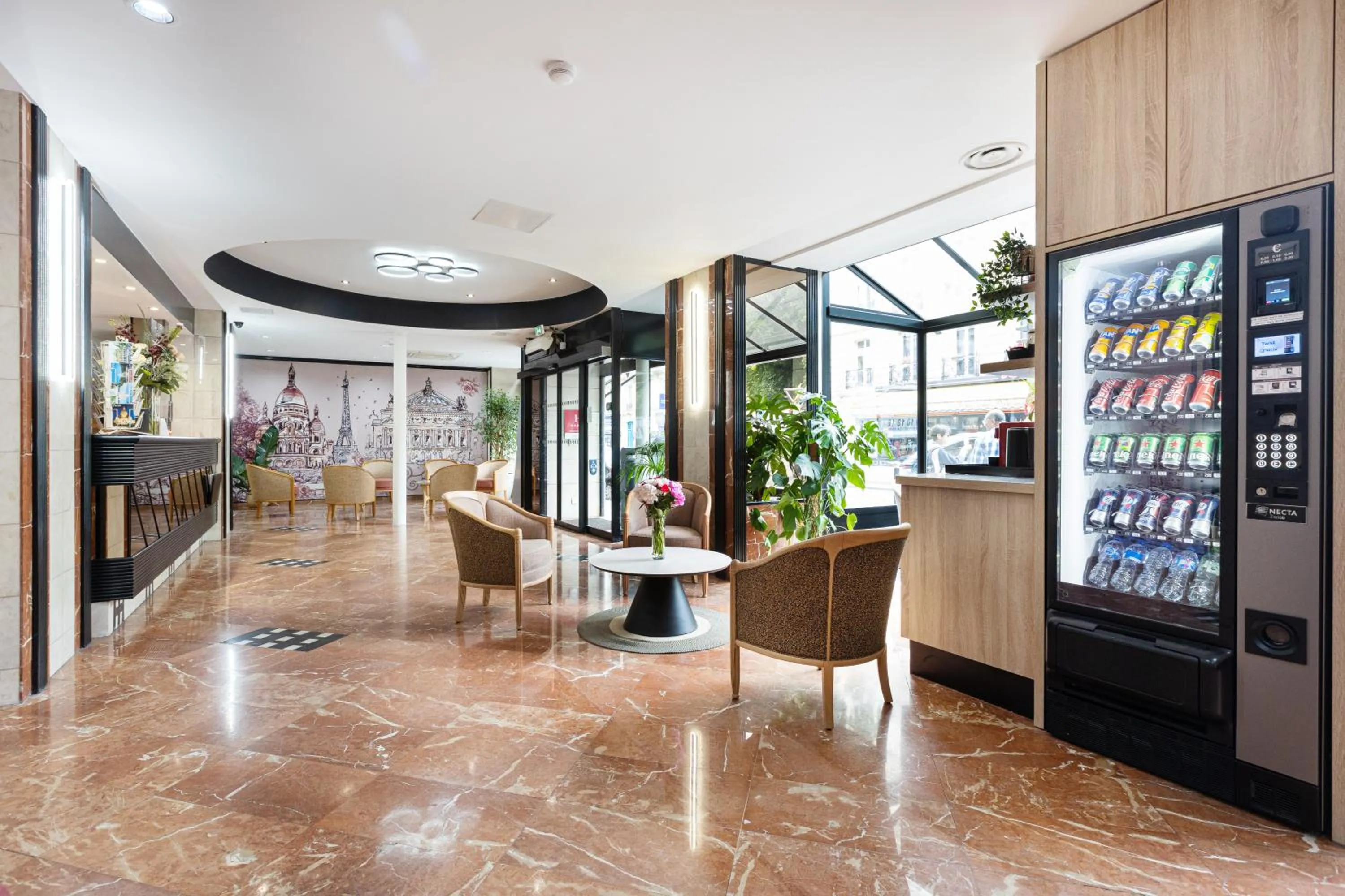 Lobby or reception in Hôtel Opera Lafayette