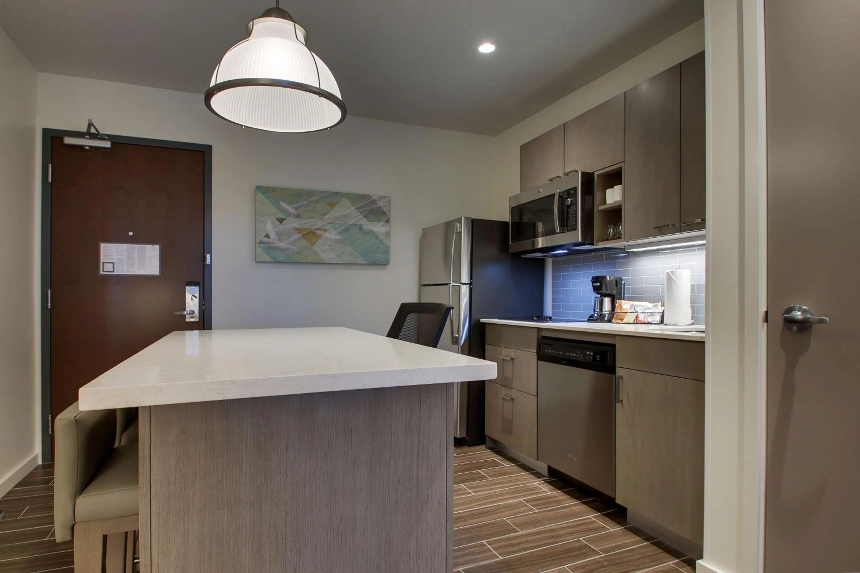 Kitchen or kitchenette in Hyatt House Oak Brook